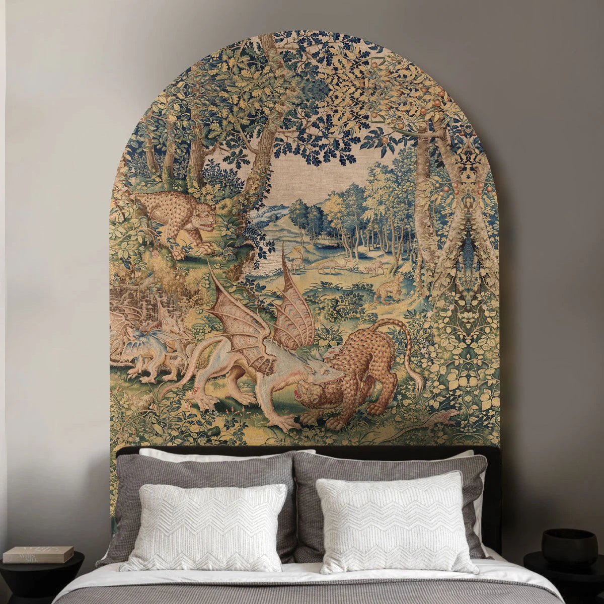 Vlies-Tapete in Bogenform DRAGON ARRAS sandbeige mit grünem Akzent