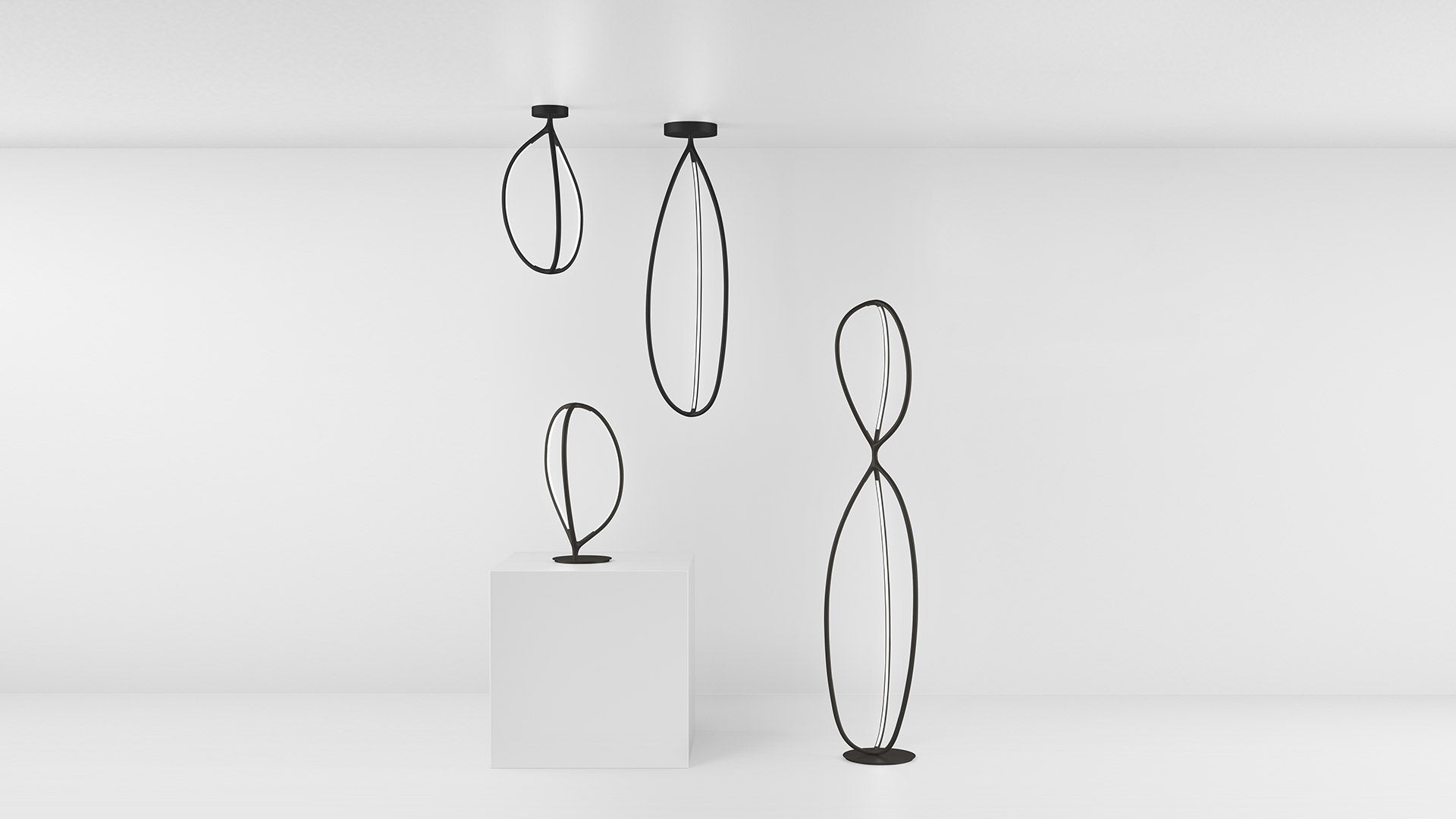 ARRIVAL black floor lamp