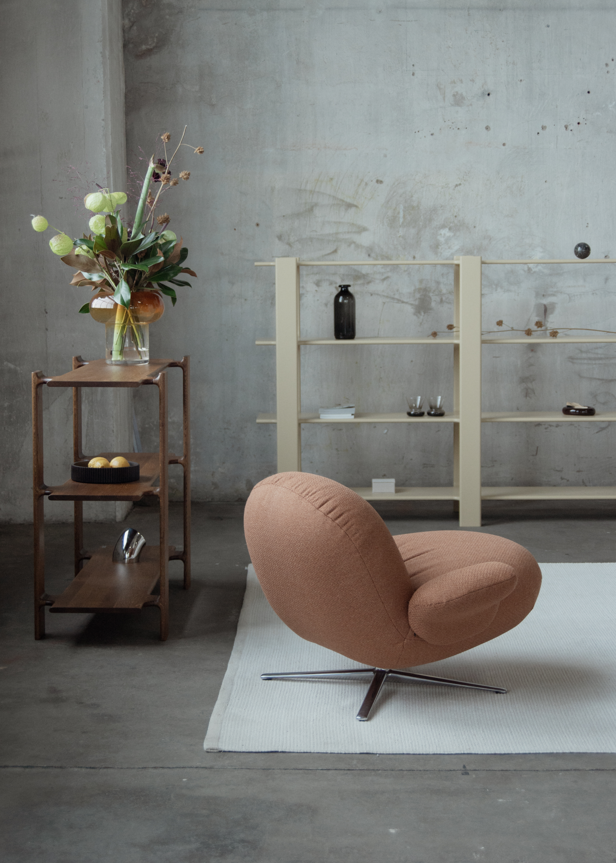 BAOZA Armchair in Black with Aluminum Base