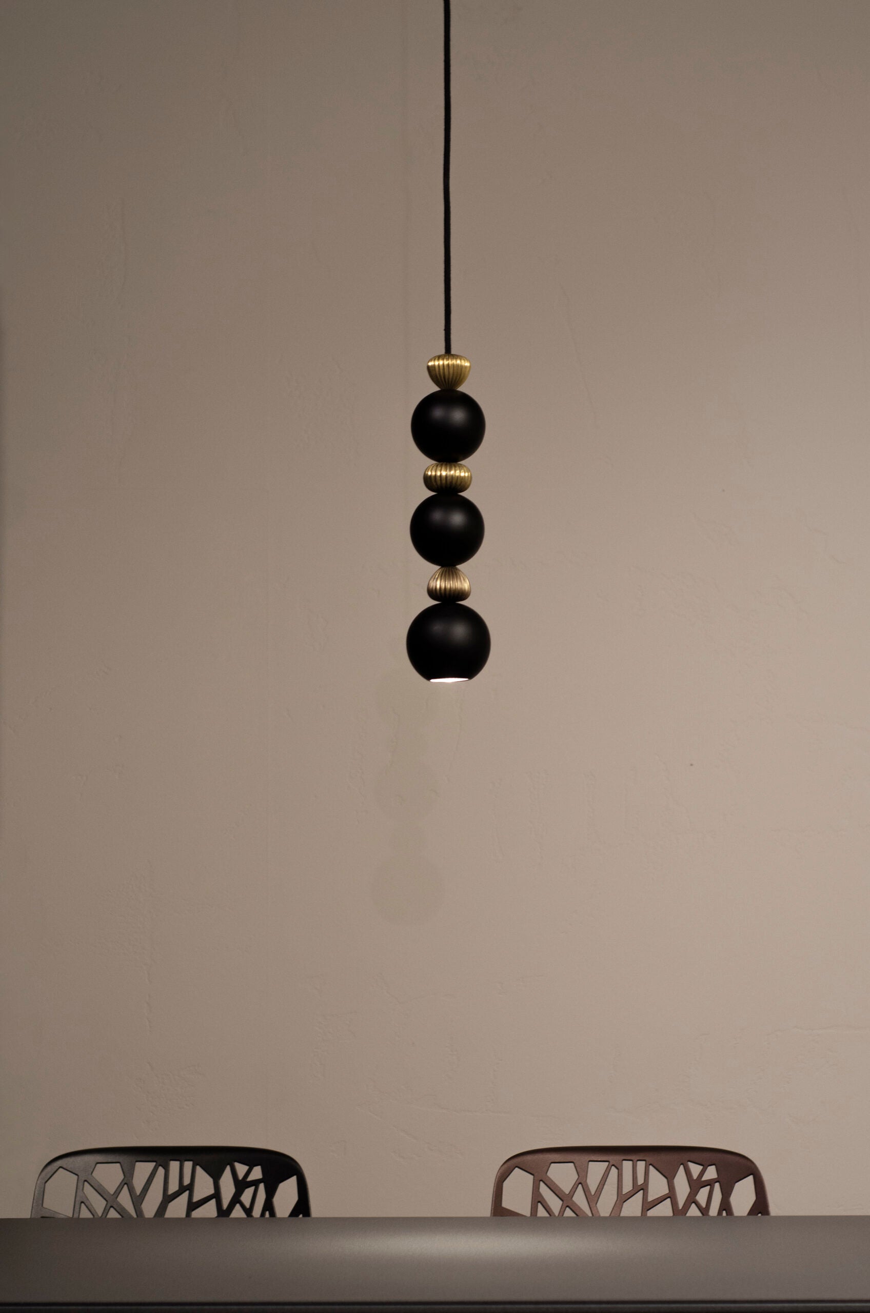 BOLA QUEEN Pendelleuchte aus Messing