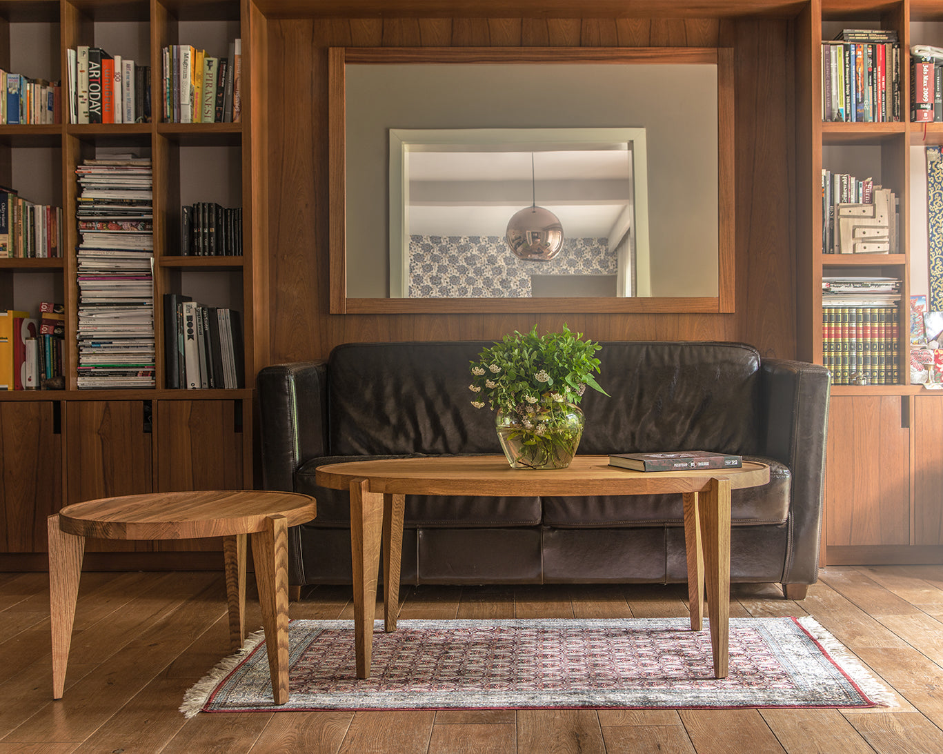 BONTRI TRIANGLE Table Oak