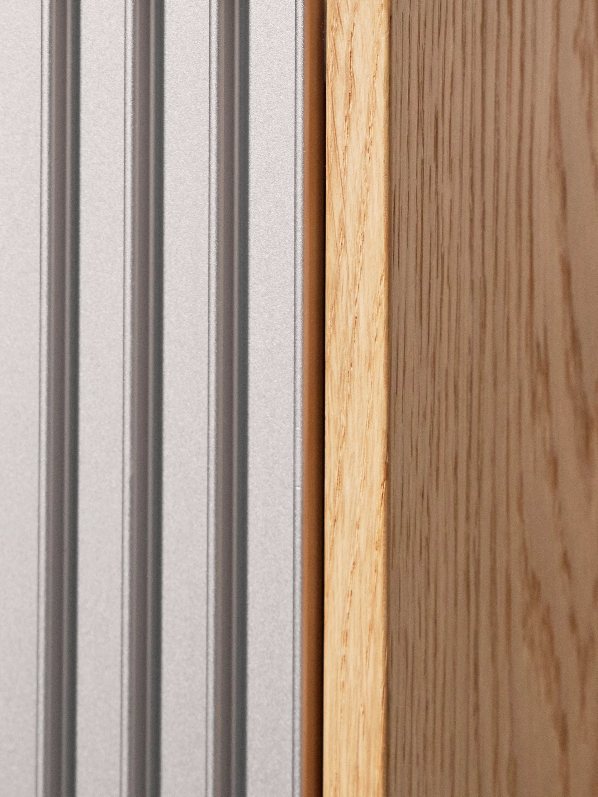 Komoda H1 dębowy fornir z szarym marmurem