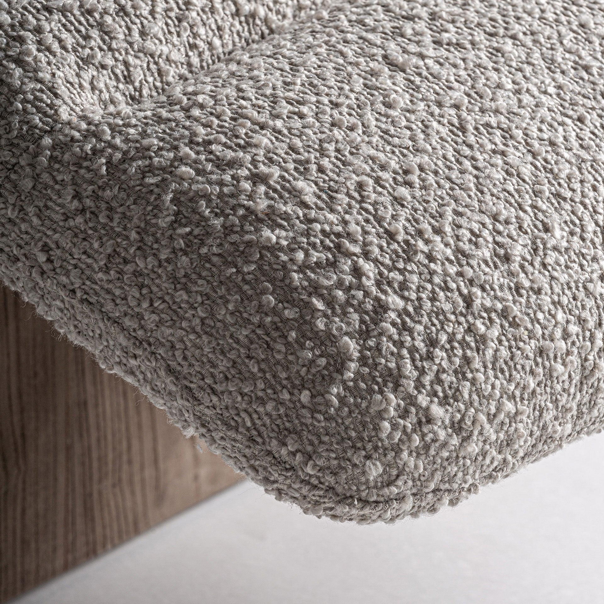 Szezlong JACQUARD beige mit Holzgestell