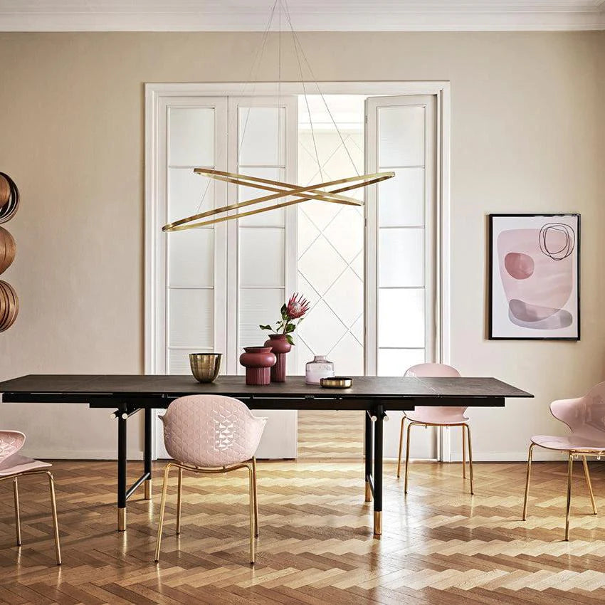 Stuhl SAINT TROPEZ mit braunem Sitz und goldener Metallbasis