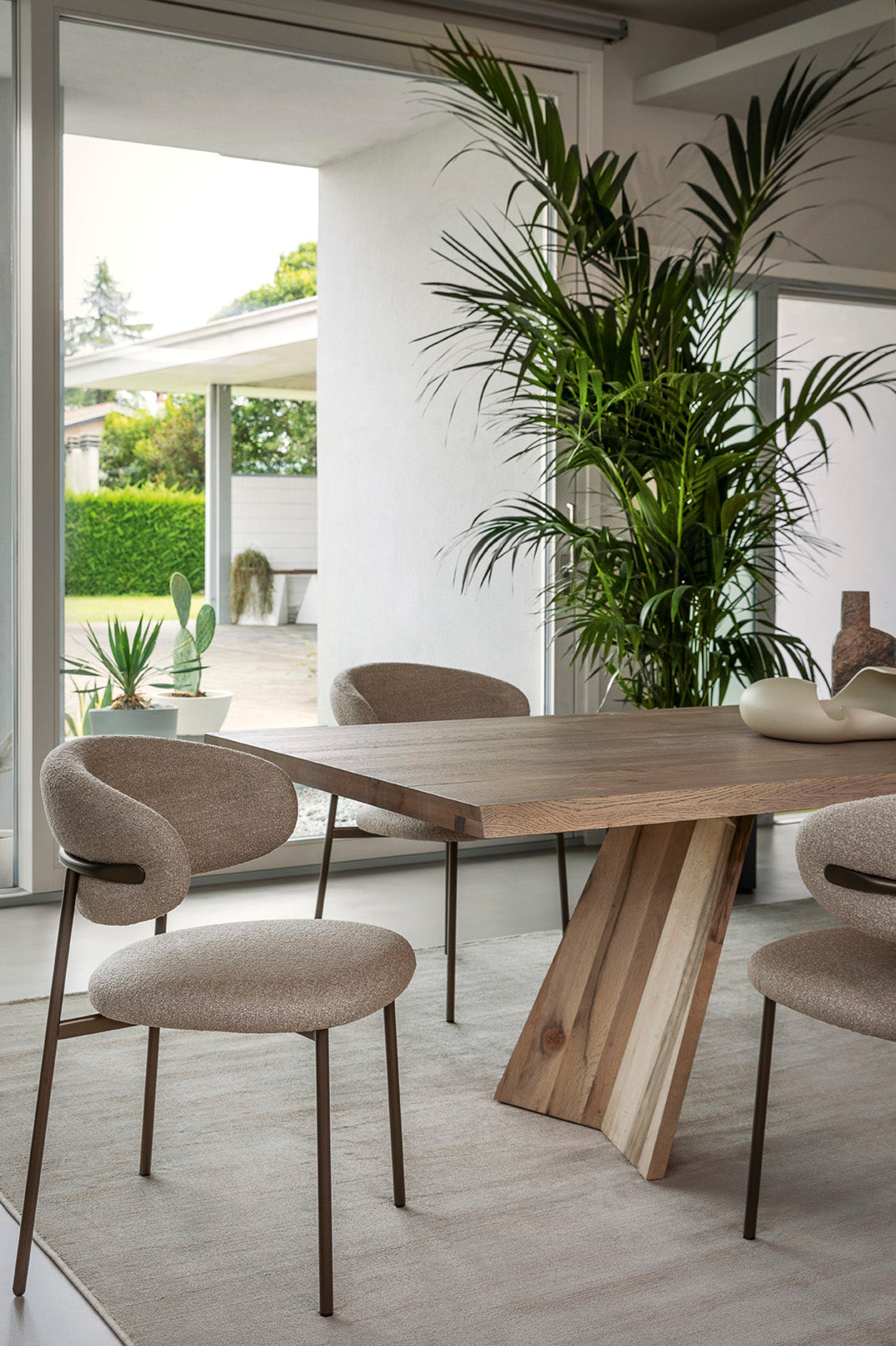 Tisch ICARO aus Eichenholz