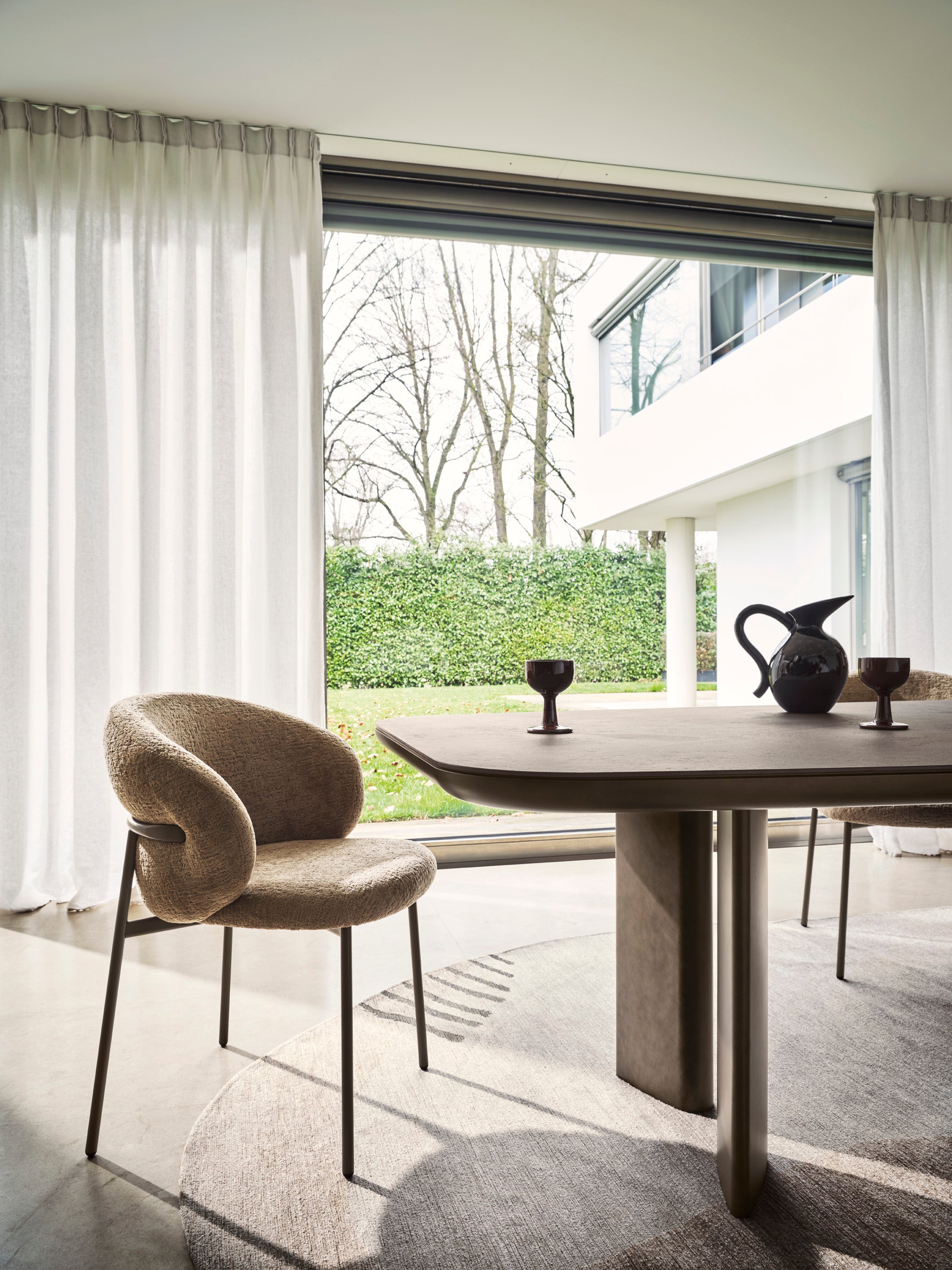 Tisch SANDY mit brauner Tischplatte und braunem gebürstetem Gestell