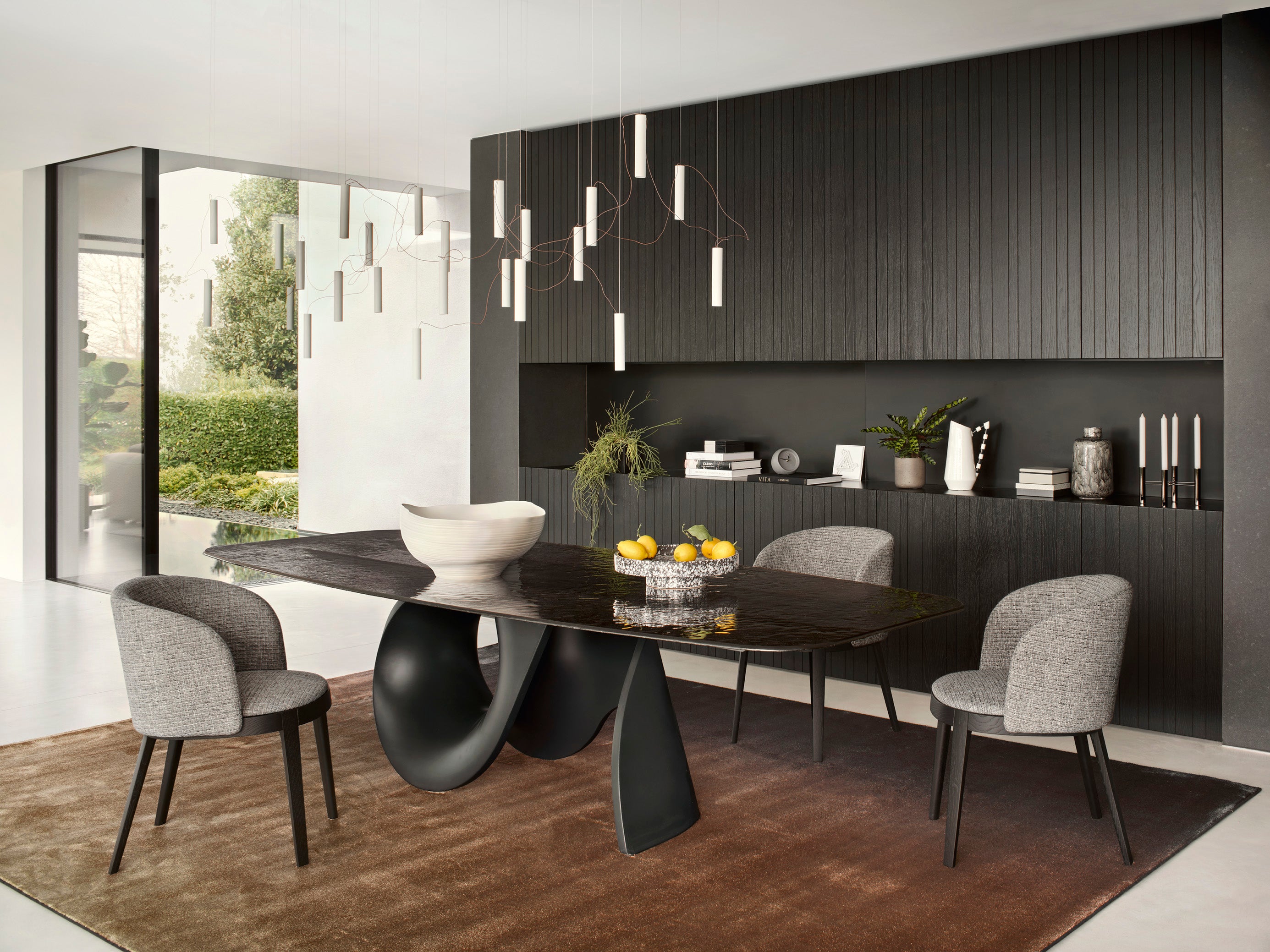 Tisch SEASHELL mit weißer Platte und weißem Gestell