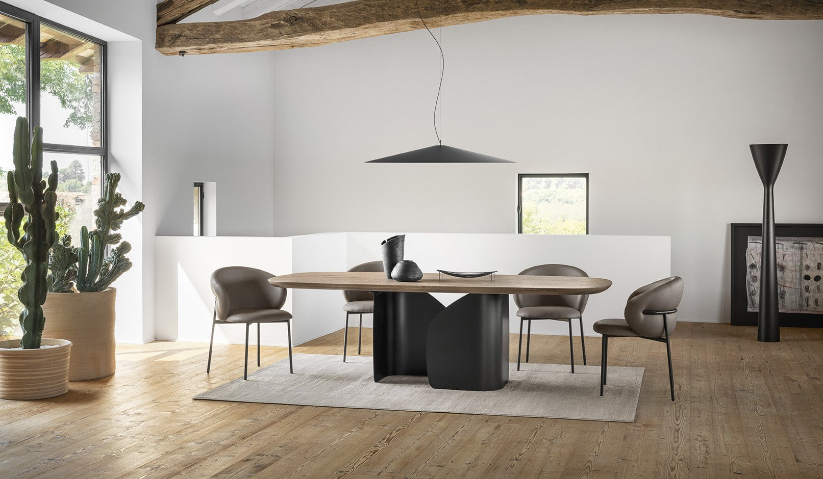 Tisch TWINS mit braunem Glasplatte und braunem Gestell