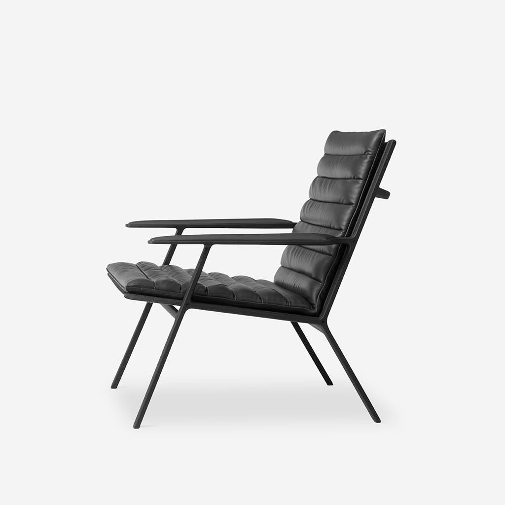 Sessel 456 schwarze Leder mit dunklem Metallgestell