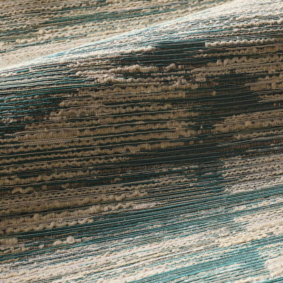 Textilstruktur-Tapete mit Streifen ALCHEMILLA - EMERAUDE/CÉLADON in mintgrün mit beige