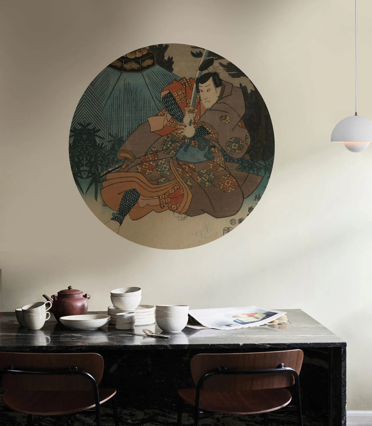 Circle-shaped mural DOTS - WARRIOR ETHOS brown with beige