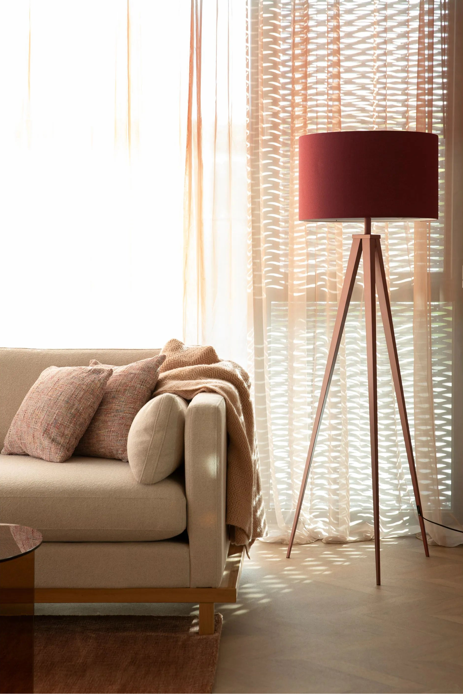 Stehlampe TRIPOD rot Dreibein