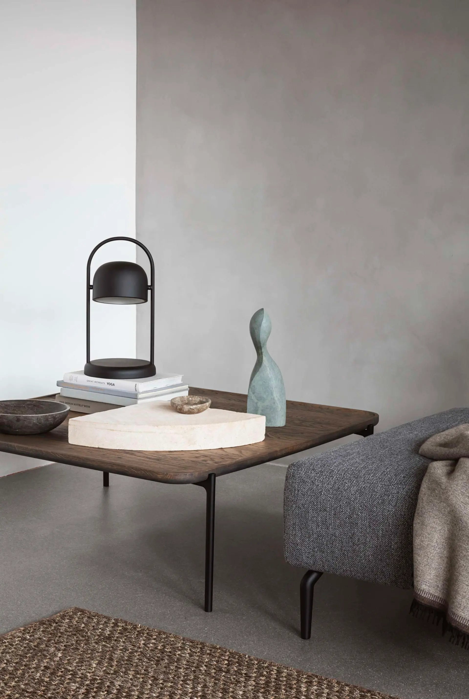 QUAY black table lamp