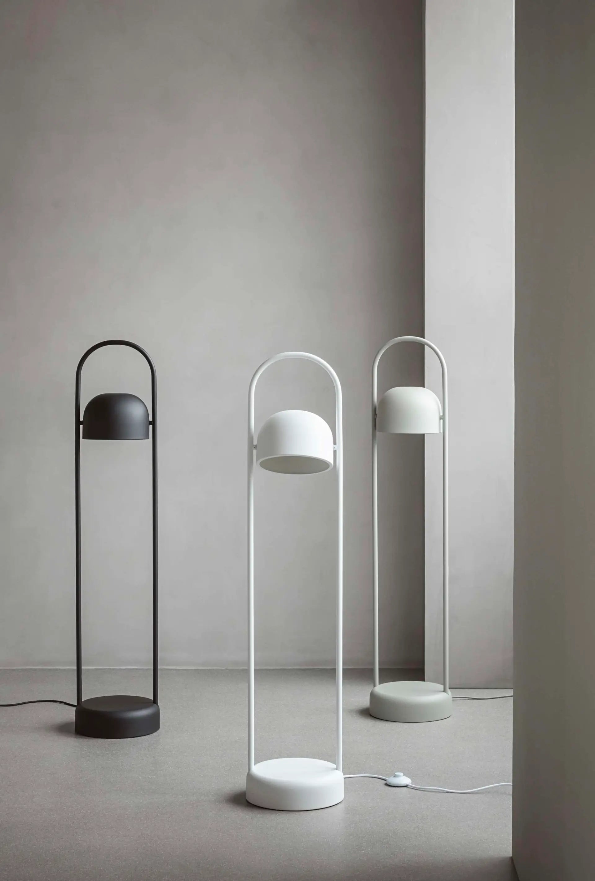 QUAY black floor lamp