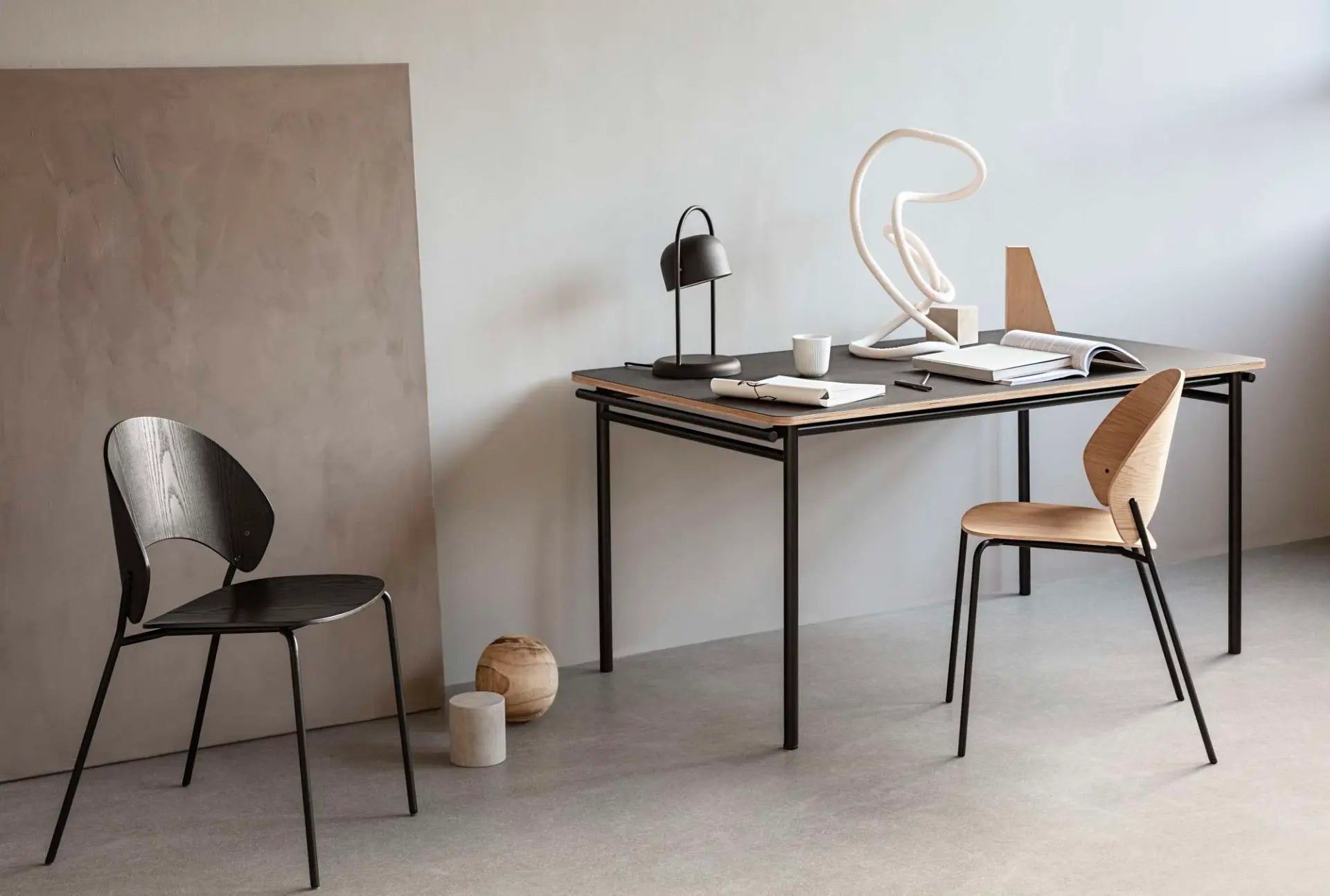 QUAY black table lamp