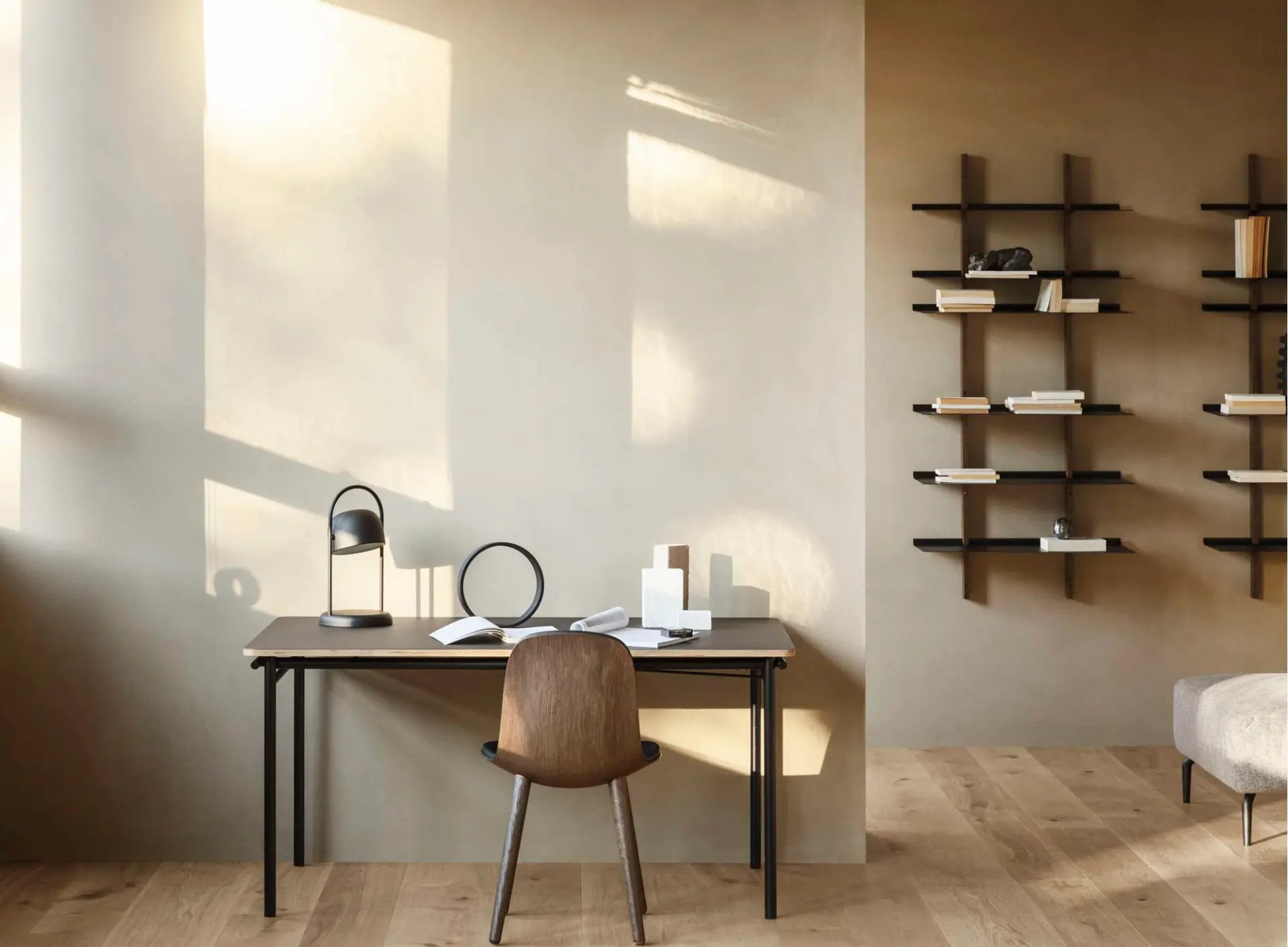 QUAY black table lamp