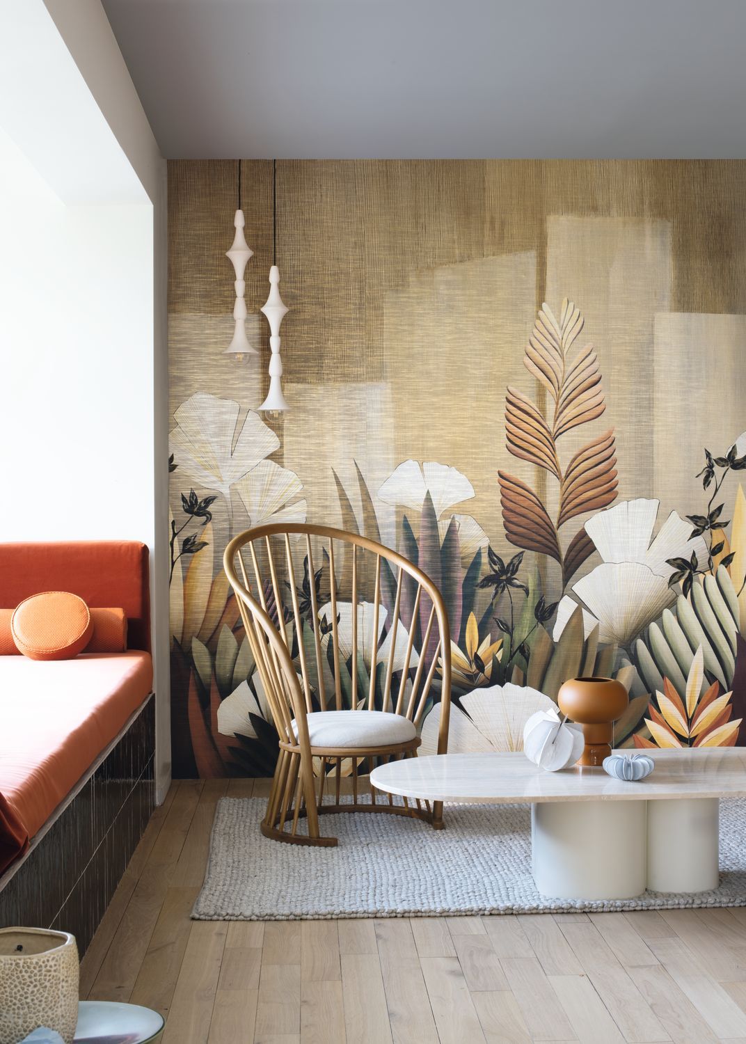 Plant-themed mural ICHO straw