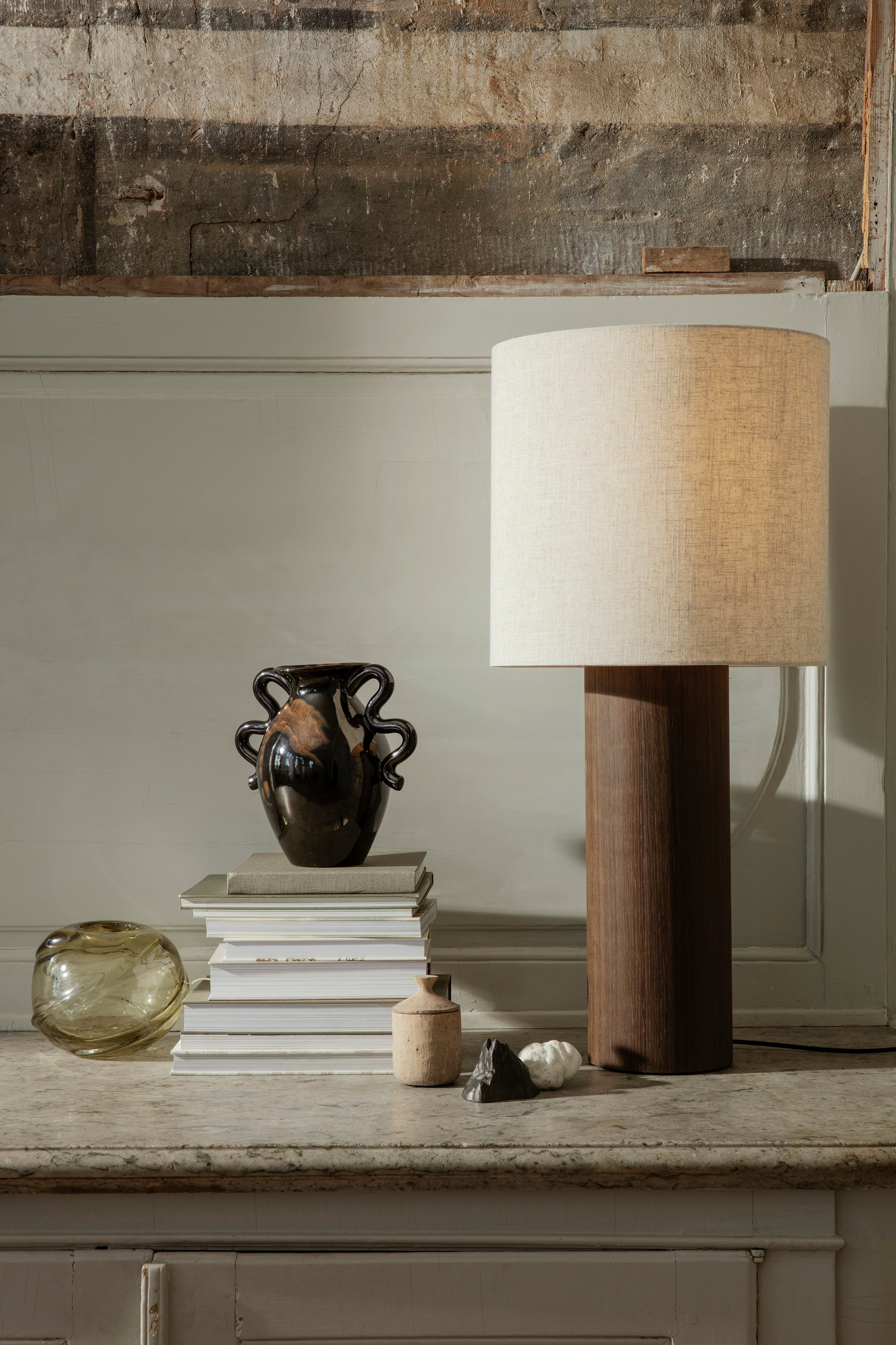 Basic floor lamp Post oak veneer