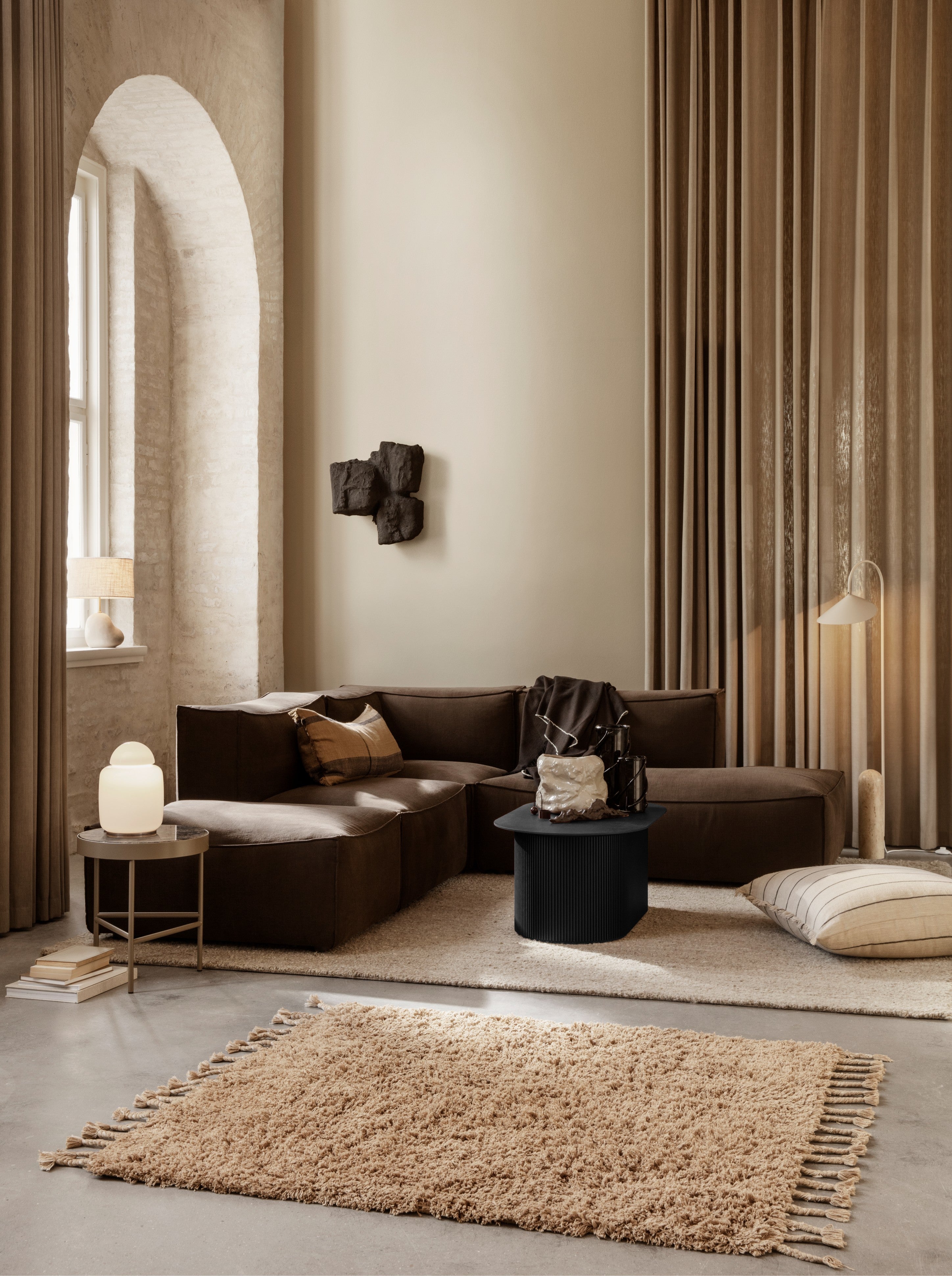 PODIA black coffee table with ash veneer