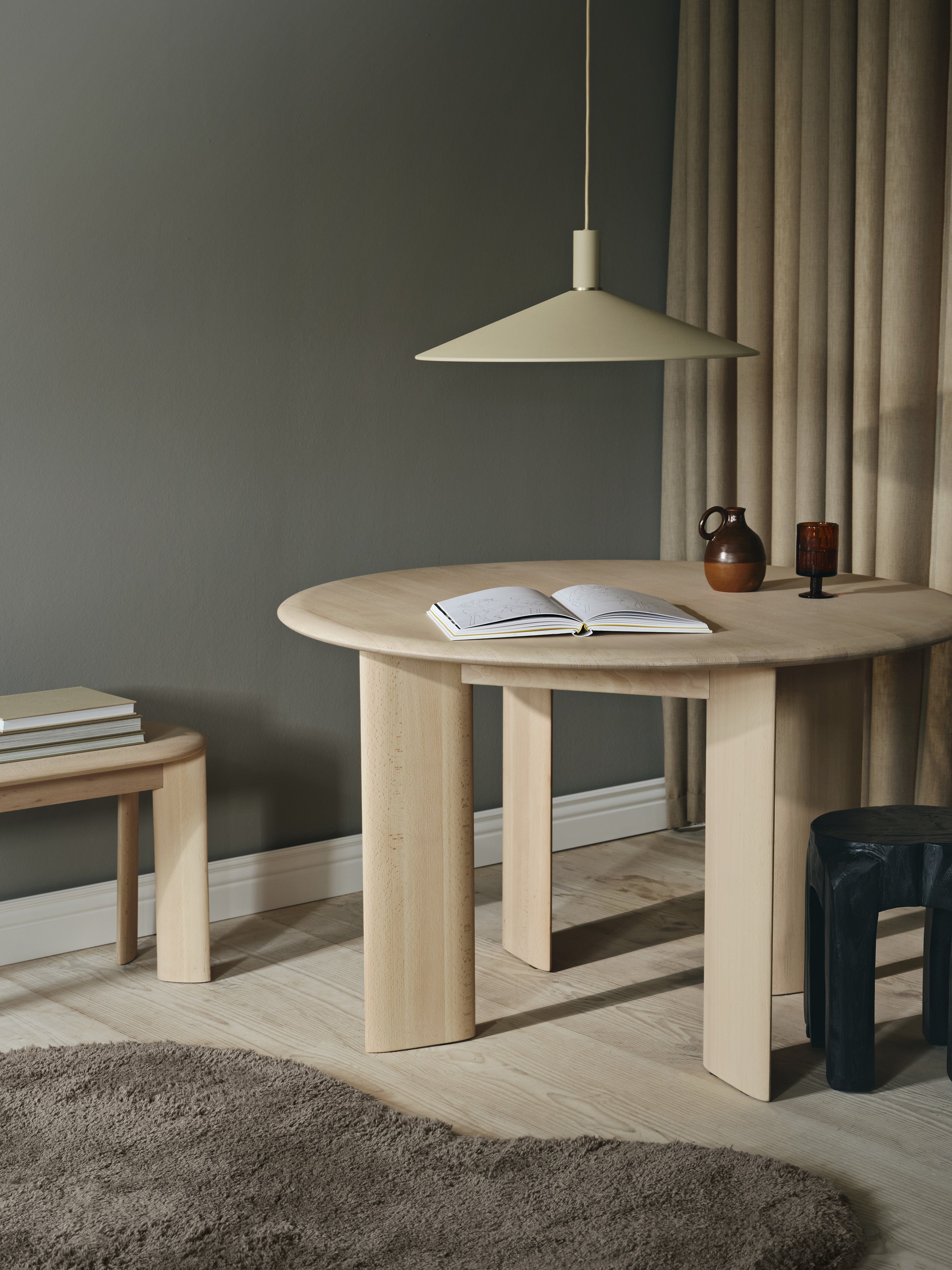 BEVEL BEVEL ROUND TABLE BUK