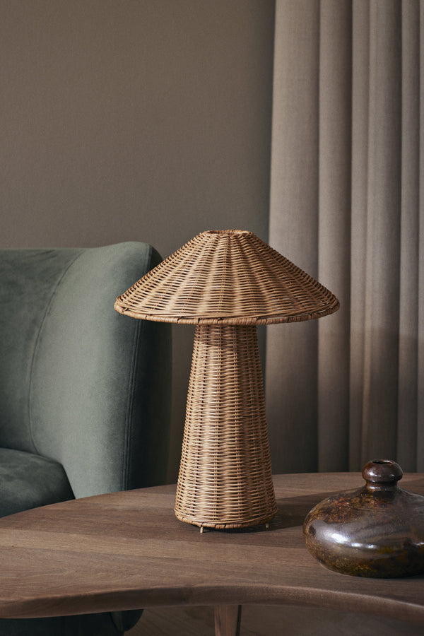 Dou Rattan table lamp