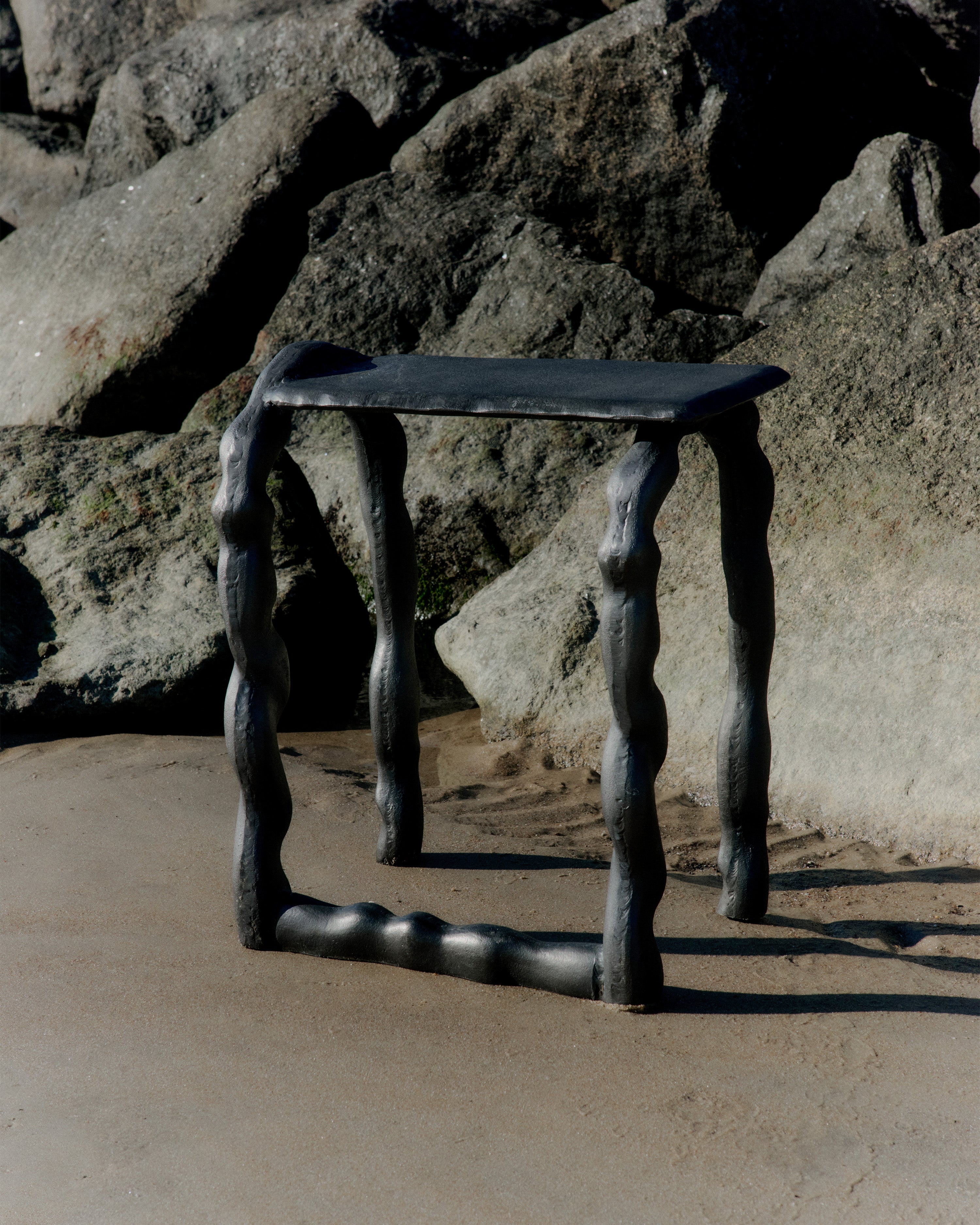 Black Rotben side table