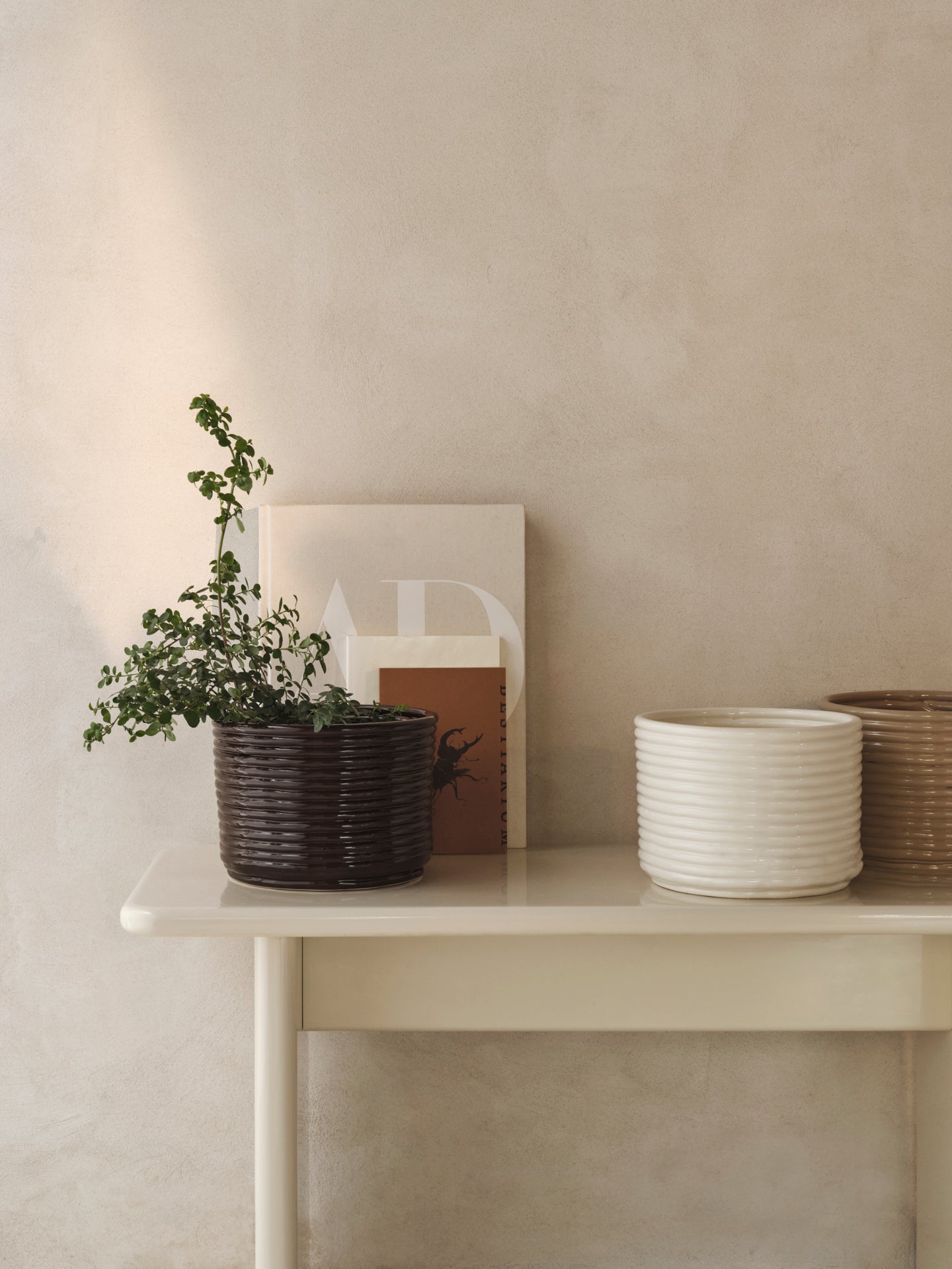 Brown corduroy pot
