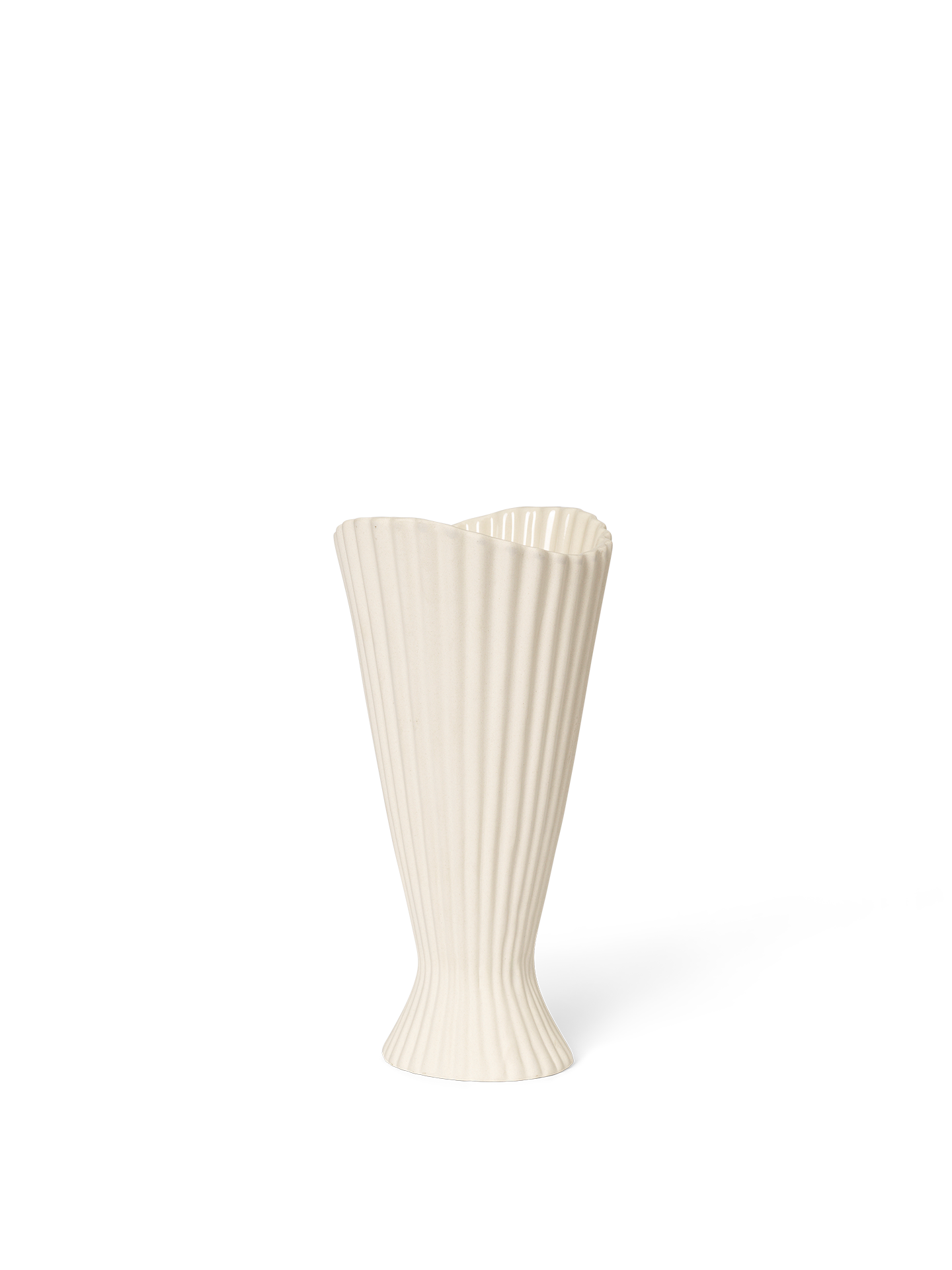 Fountain vase broken white