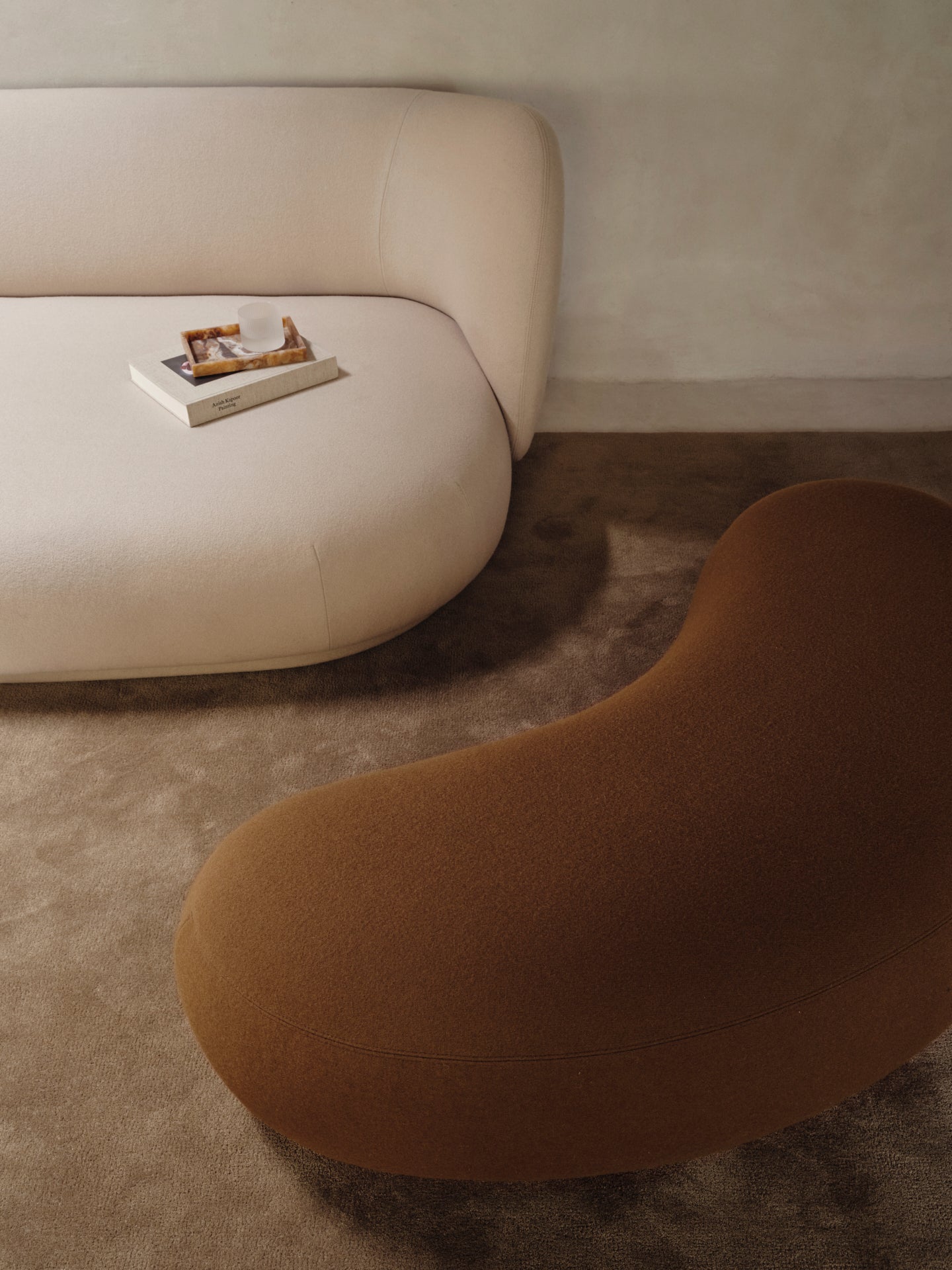 Ottoman rico loveer bouclé broken white
