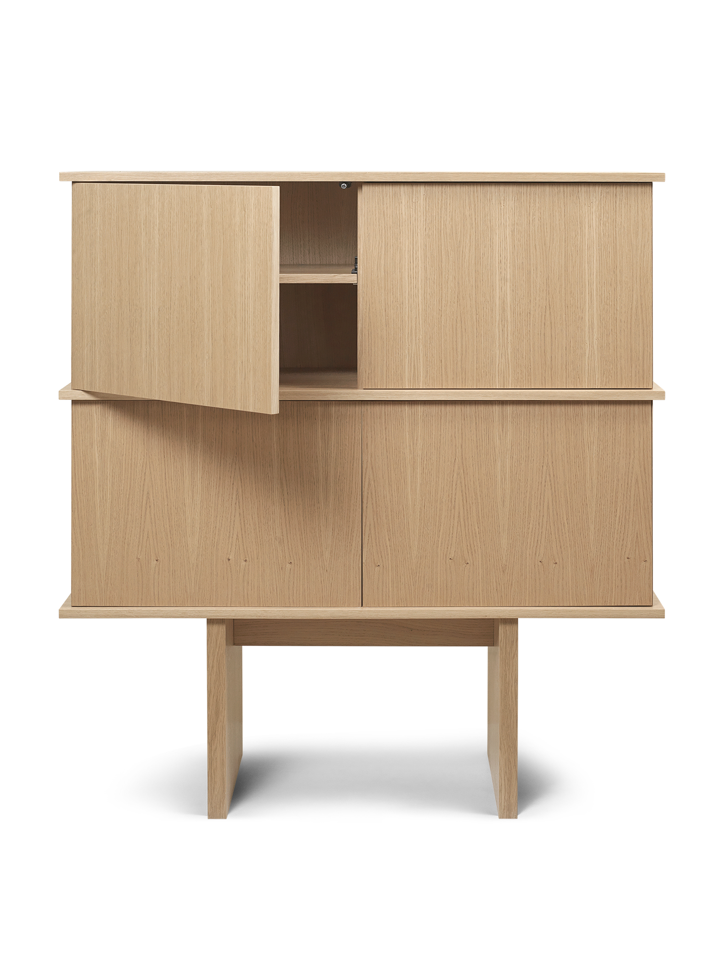 Stilt Dębowy Veneer chest of drawers