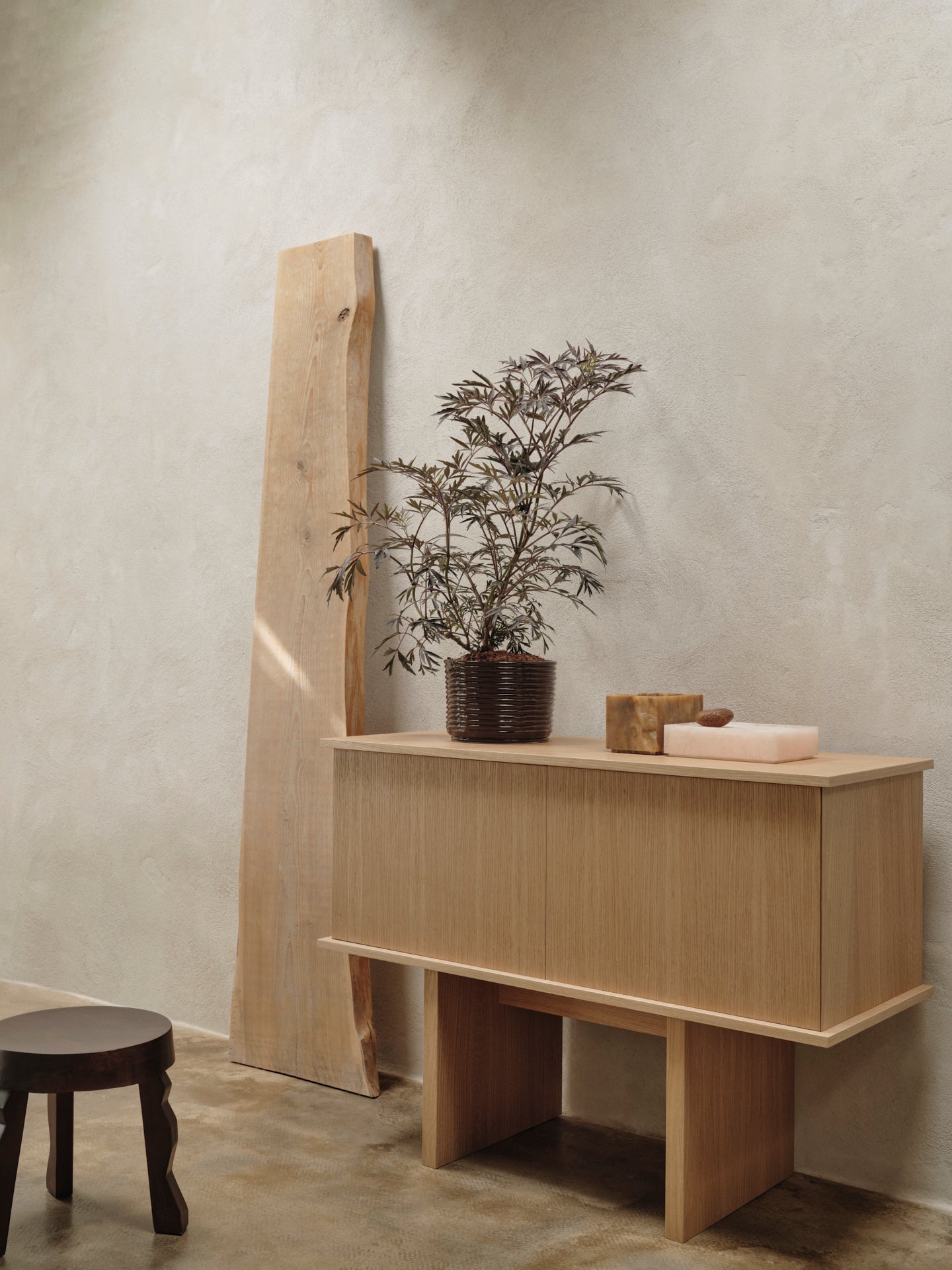 Stilt Dębowy Veneer chest of drawers