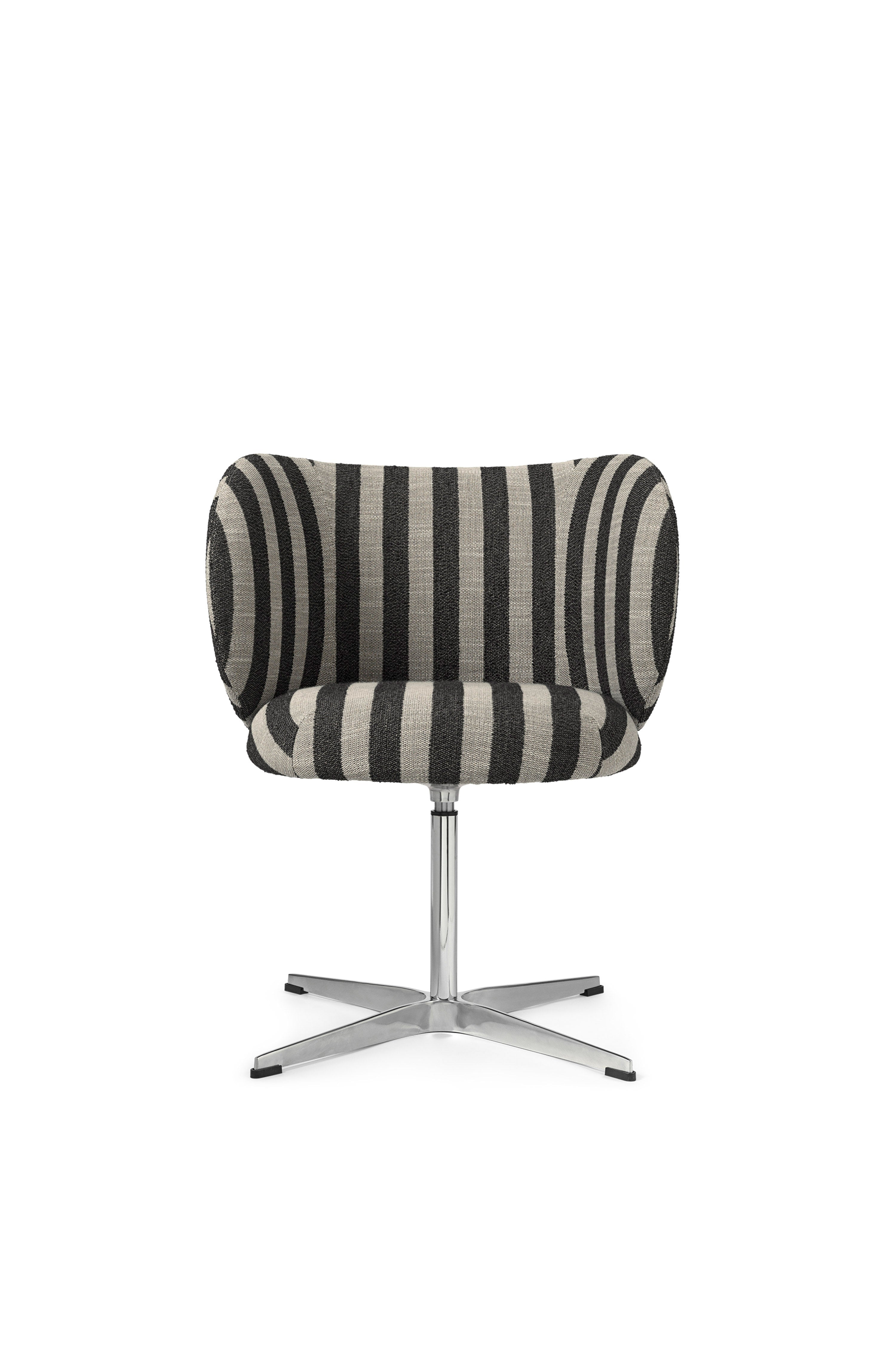 Rotary chair with Rico Louisiana Black and White armrests