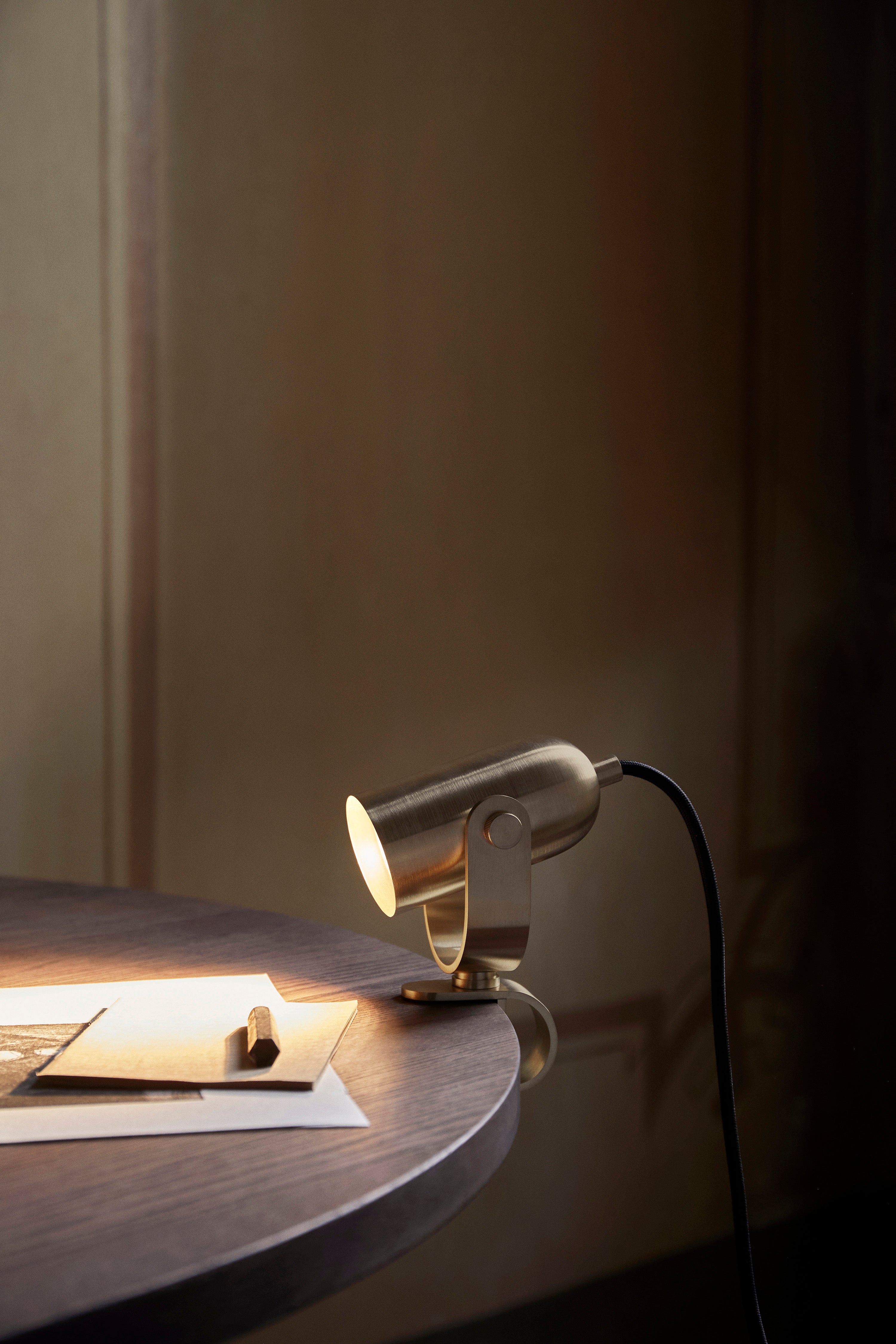 RUUVI brass desk lamp