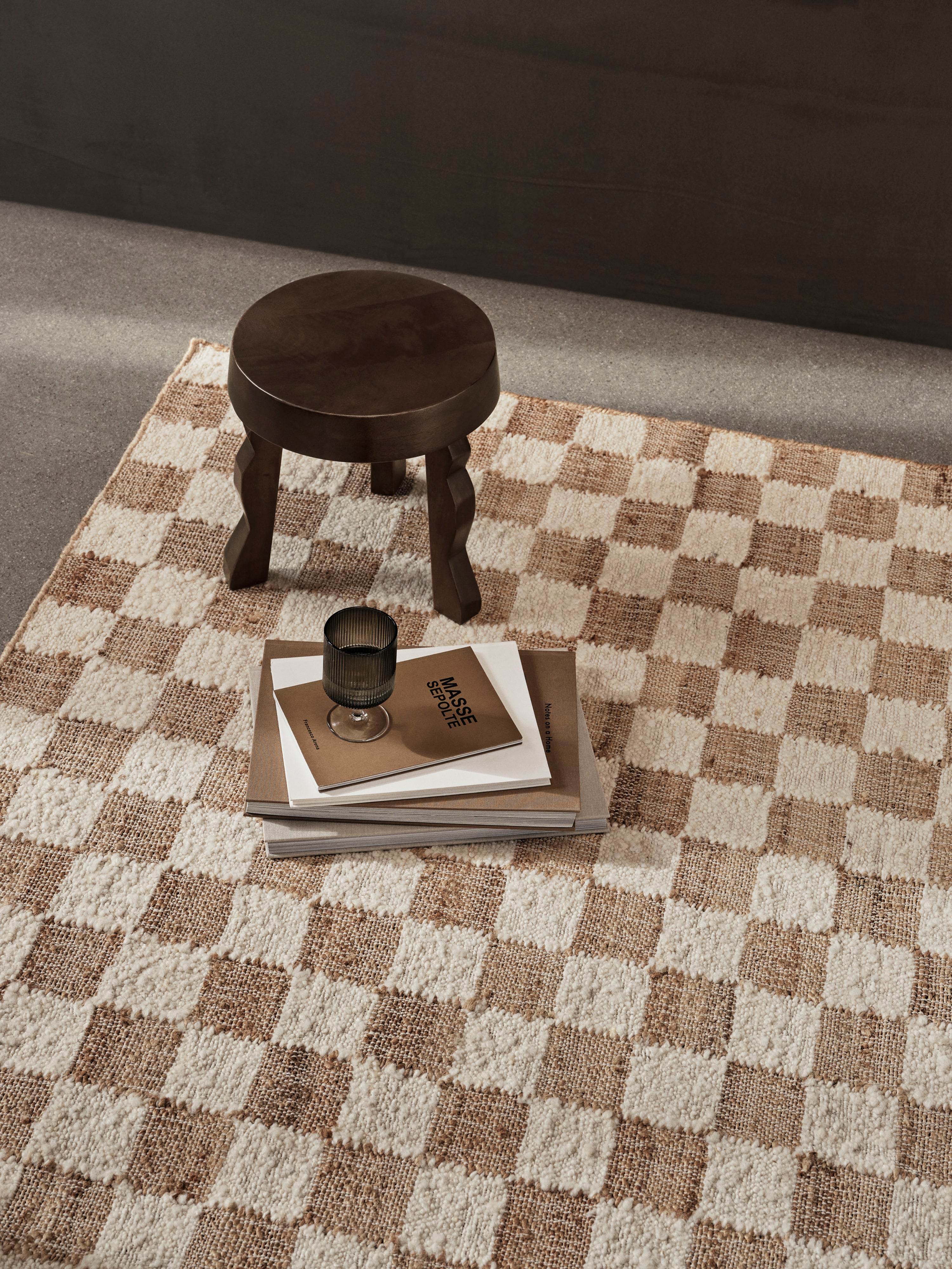 Faye stool mango wood