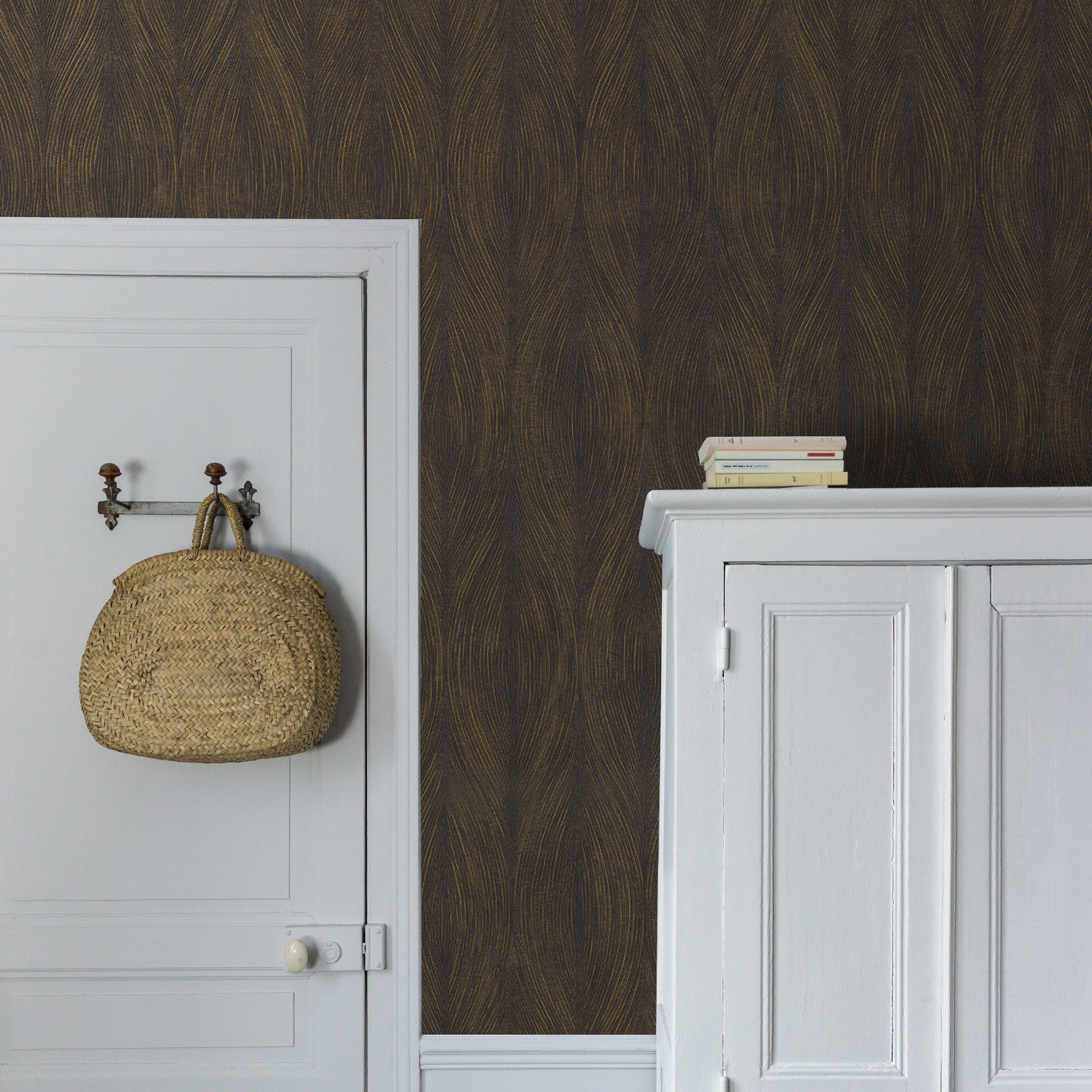 Metallic Structural Wallpaper with Abstract Pattern KERAMOS - ÉBÈNE/DORÉ Dark Brown