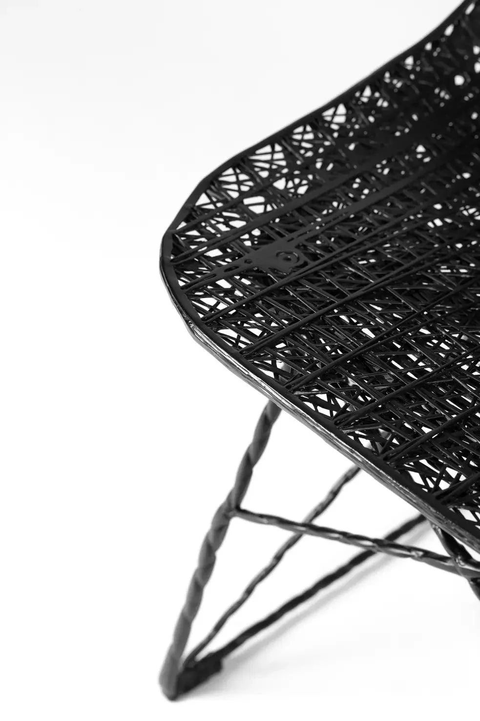 CARBON chair black Moooi Eye on Design