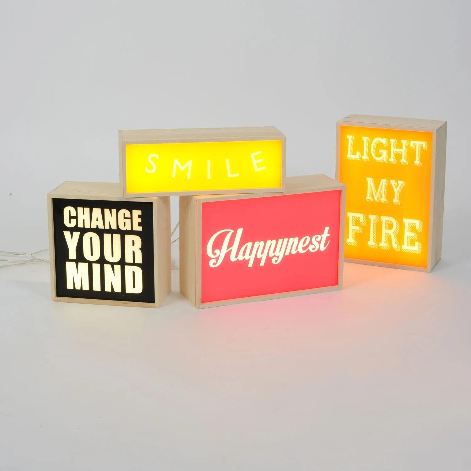 Lampa stołowa LIGHTHINK BOX SMILE / LIVE / PARADISE Seletti    Eye on Design