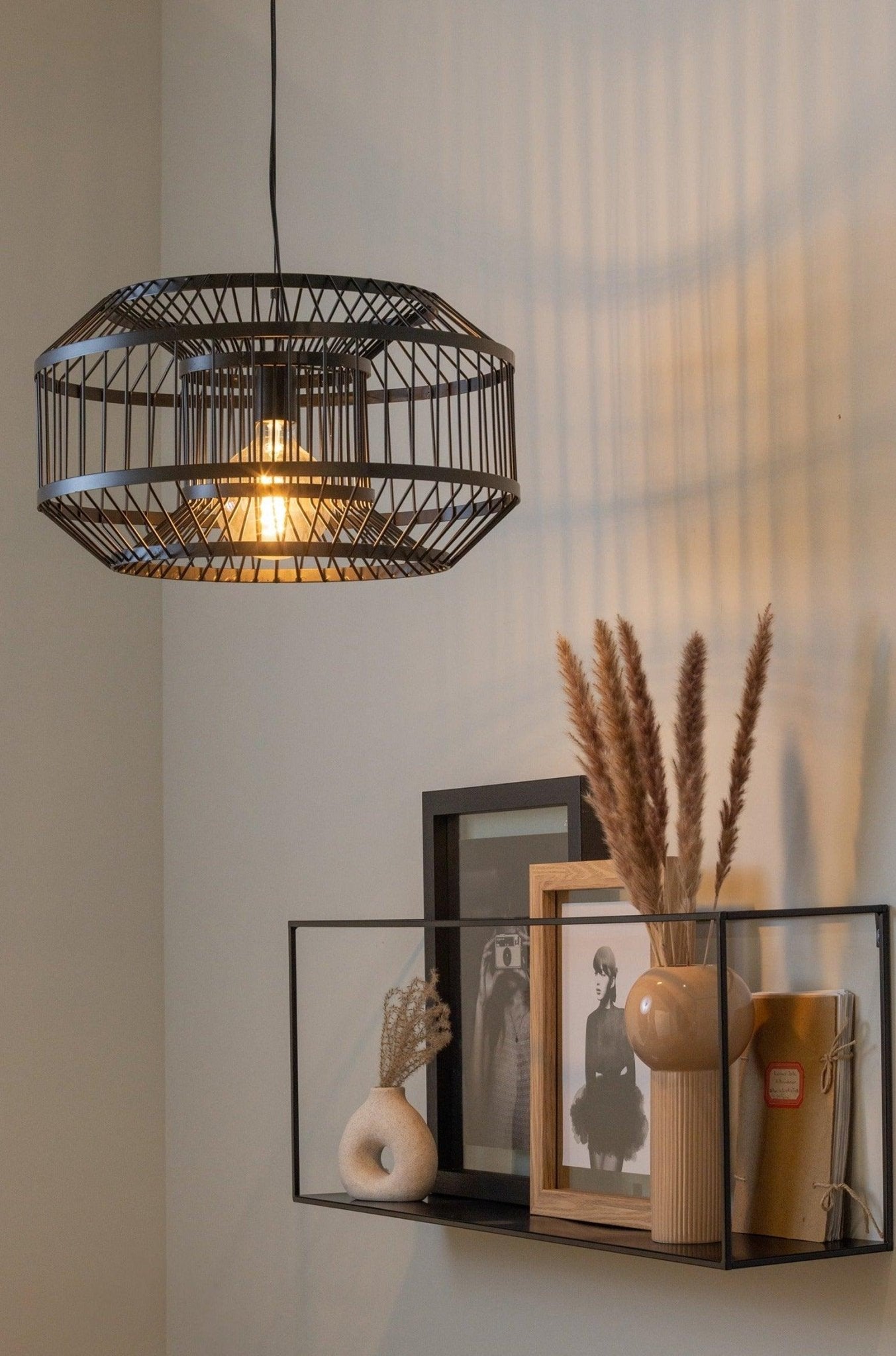 Lampa wisząca ESILA czarny Woood Exclusive    Eye on Design