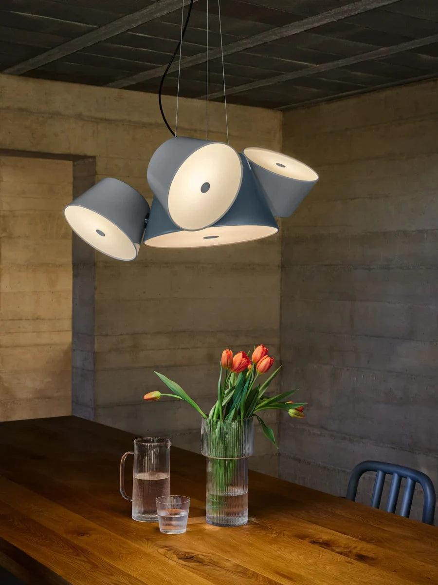 Lampa wisząca okrągła TAM TAM biały z brązowymi kloszami Marset    Eye on Design