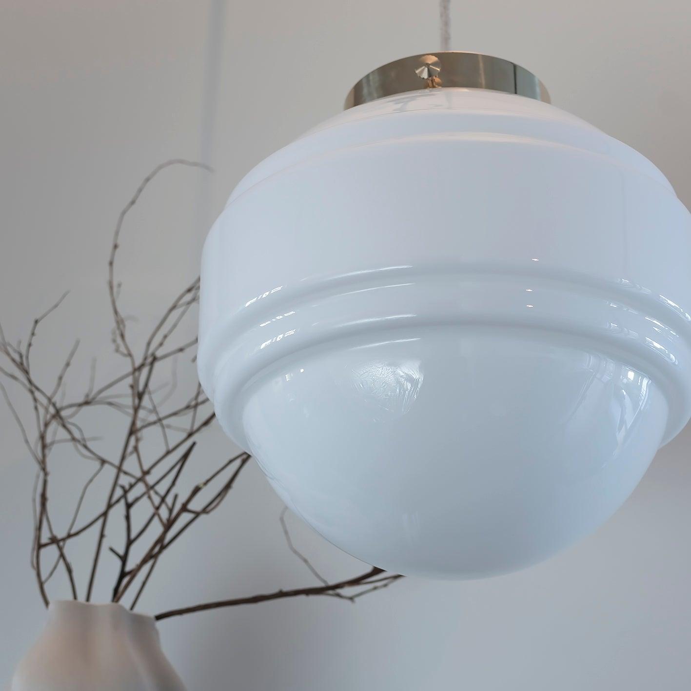 Lampa wisząca SATURN nikiel Embassy Interiors    Eye on Design