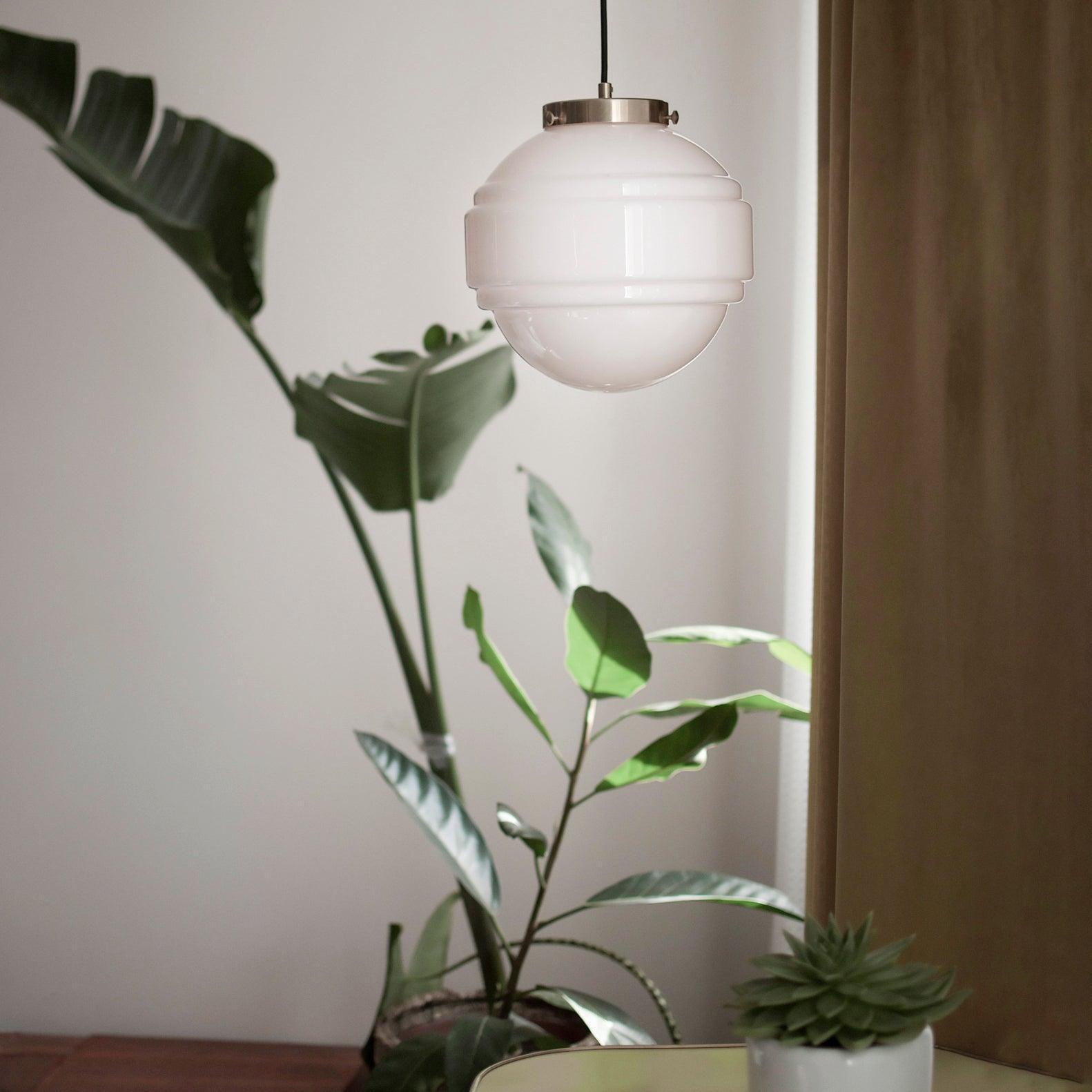 Lampa wisząca SATURN nikiel Embassy Interiors    Eye on Design