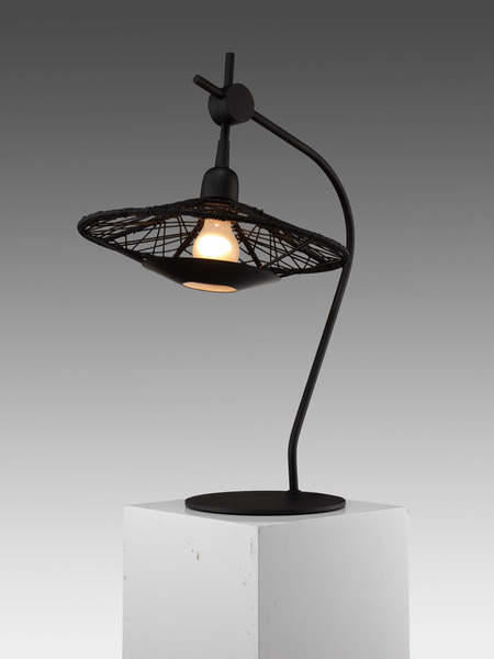 Carpa black table lamp