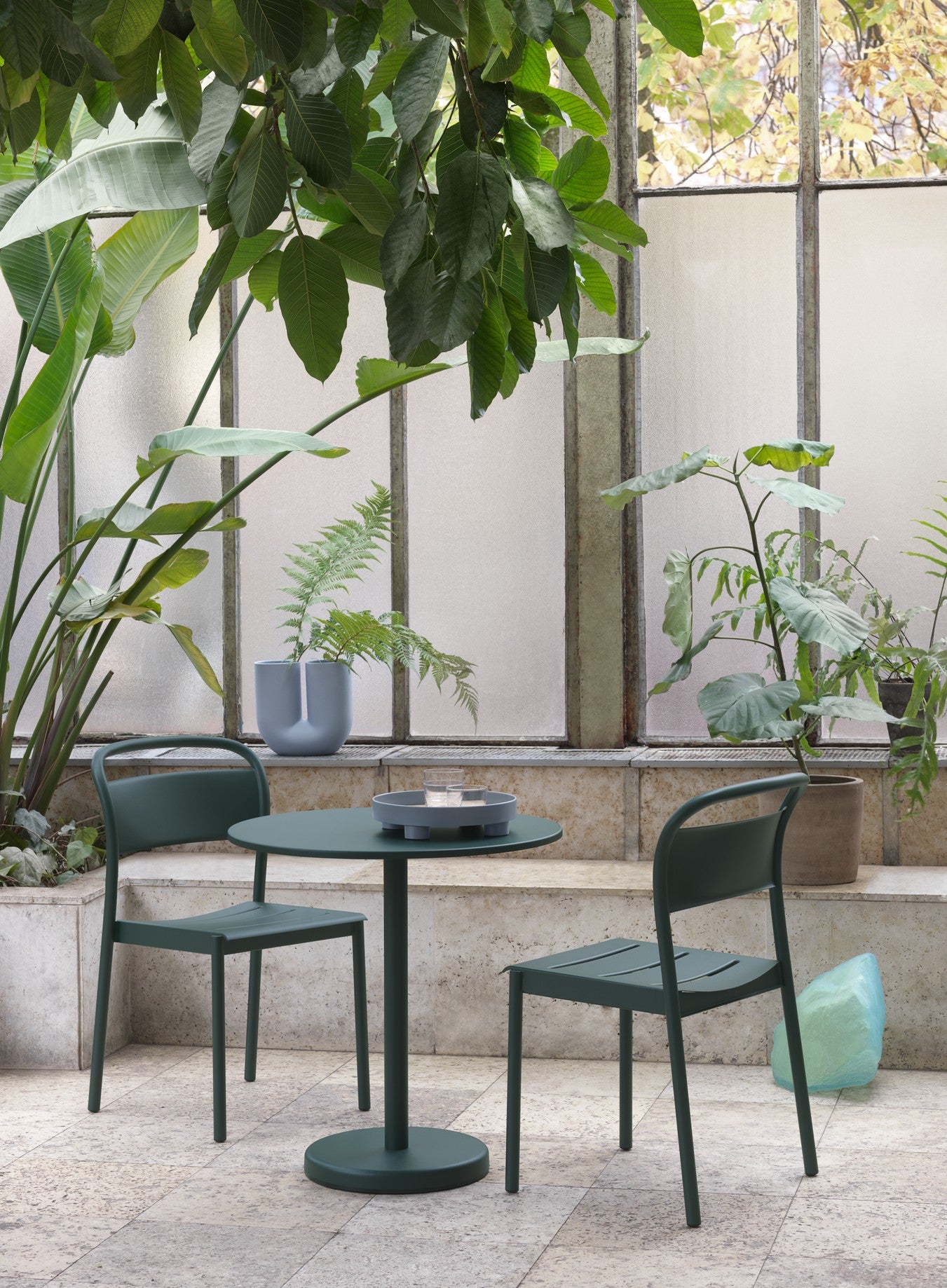 Round outdoor bar table LINEAR dark green steel