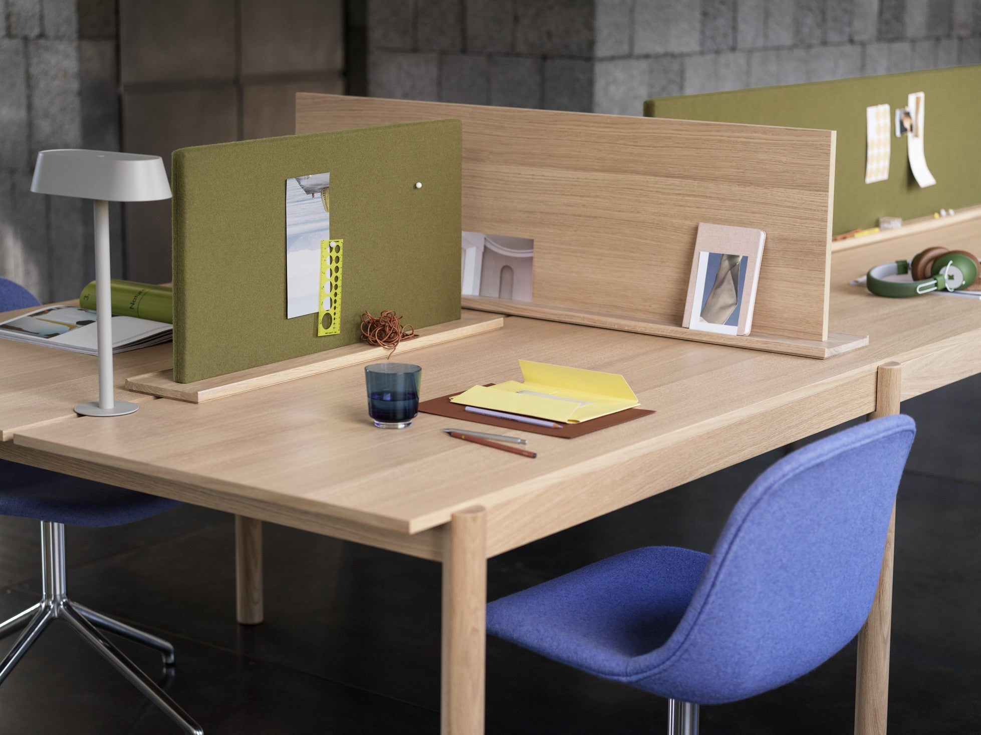 Set von RAISE Gläsern in Dunkelblau