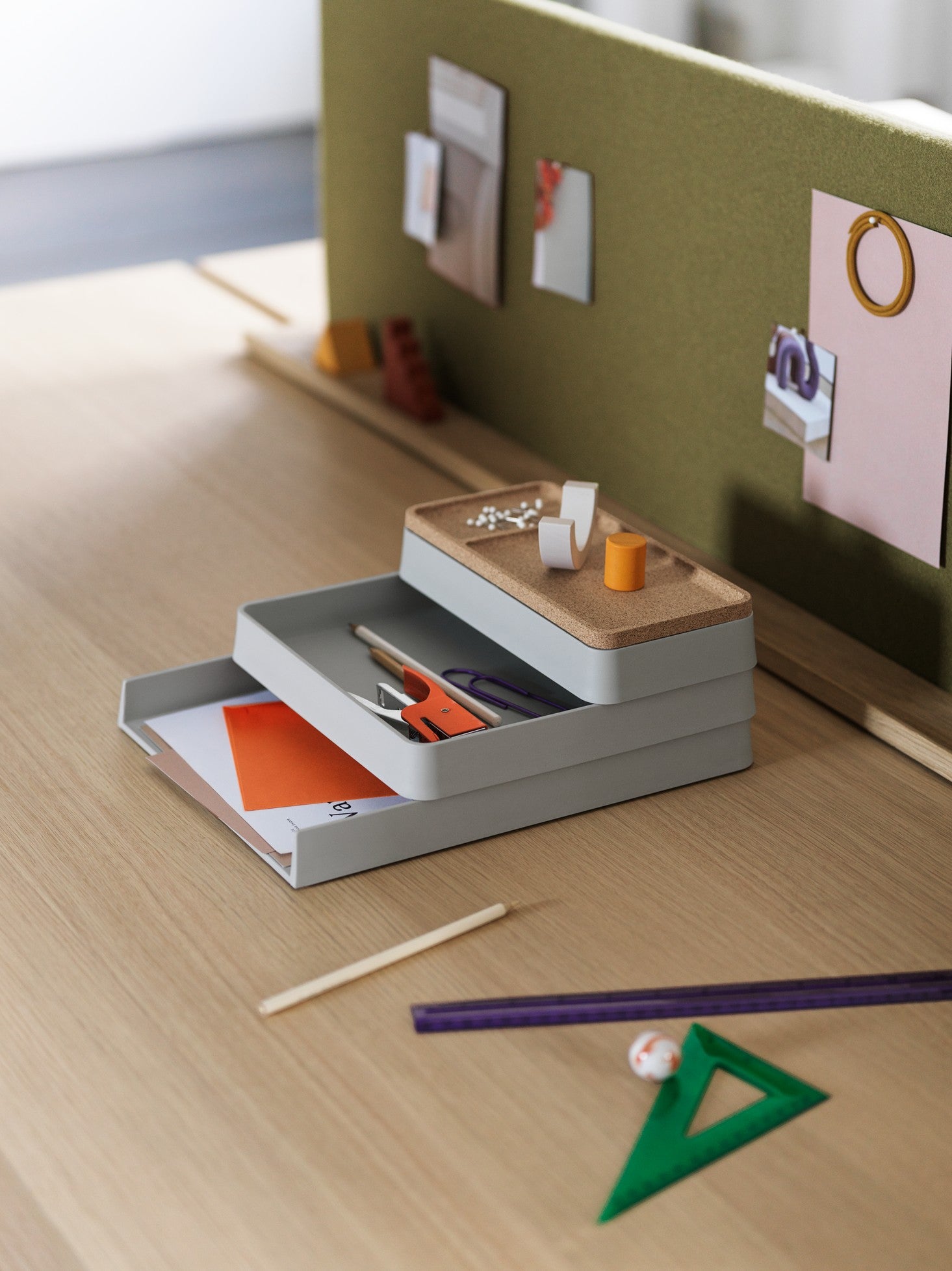 Bürotisch LINEAR SYSTEM HIGH - KONFIGURATION 1 Eichenfurnier