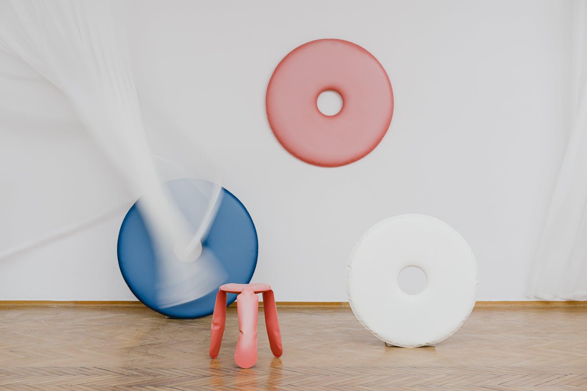 Lustro RONDO cotton candy niebieski mat Zieta Studio    Eye on Design