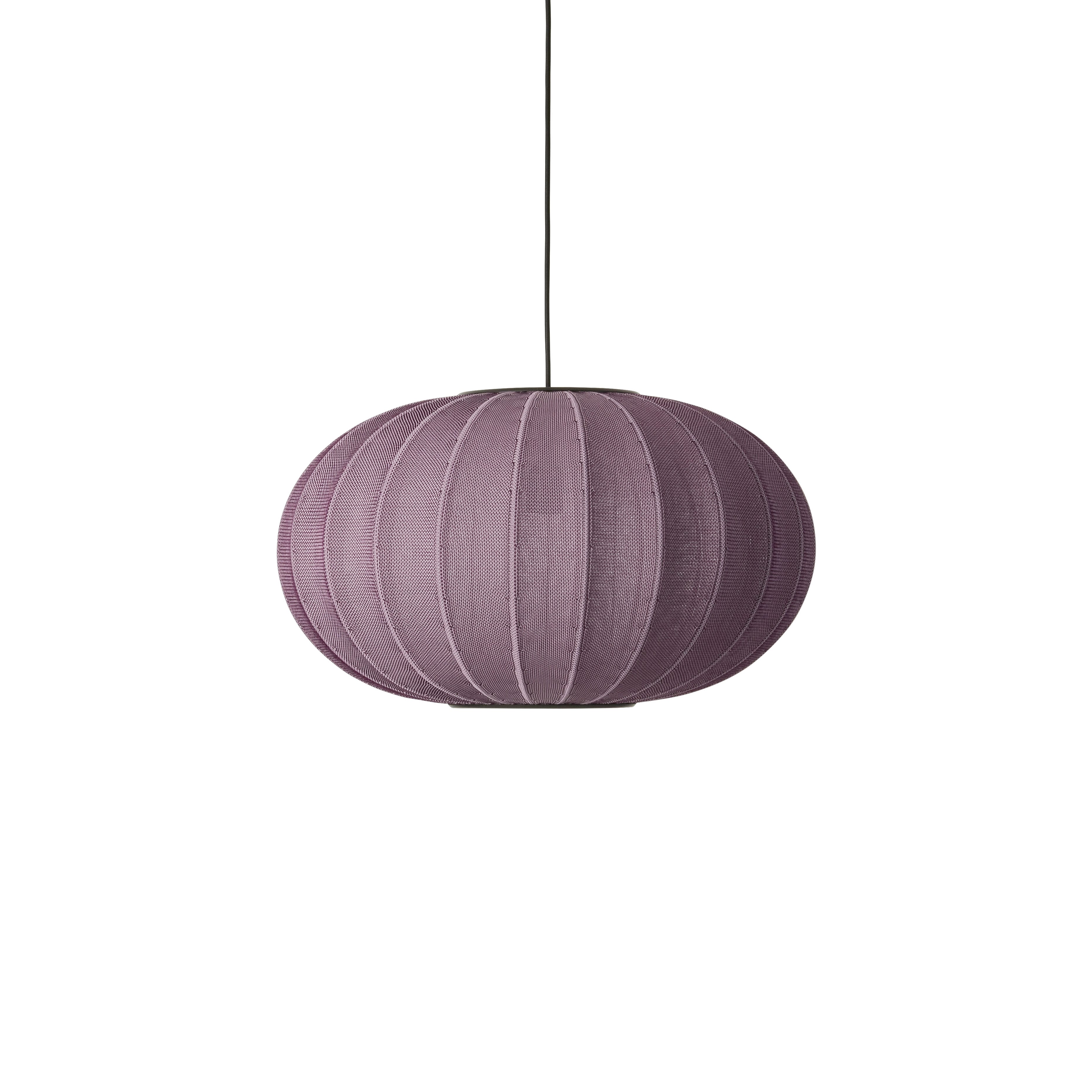 Ovale Burgunder-Hang-Lampe mit Strickwit.