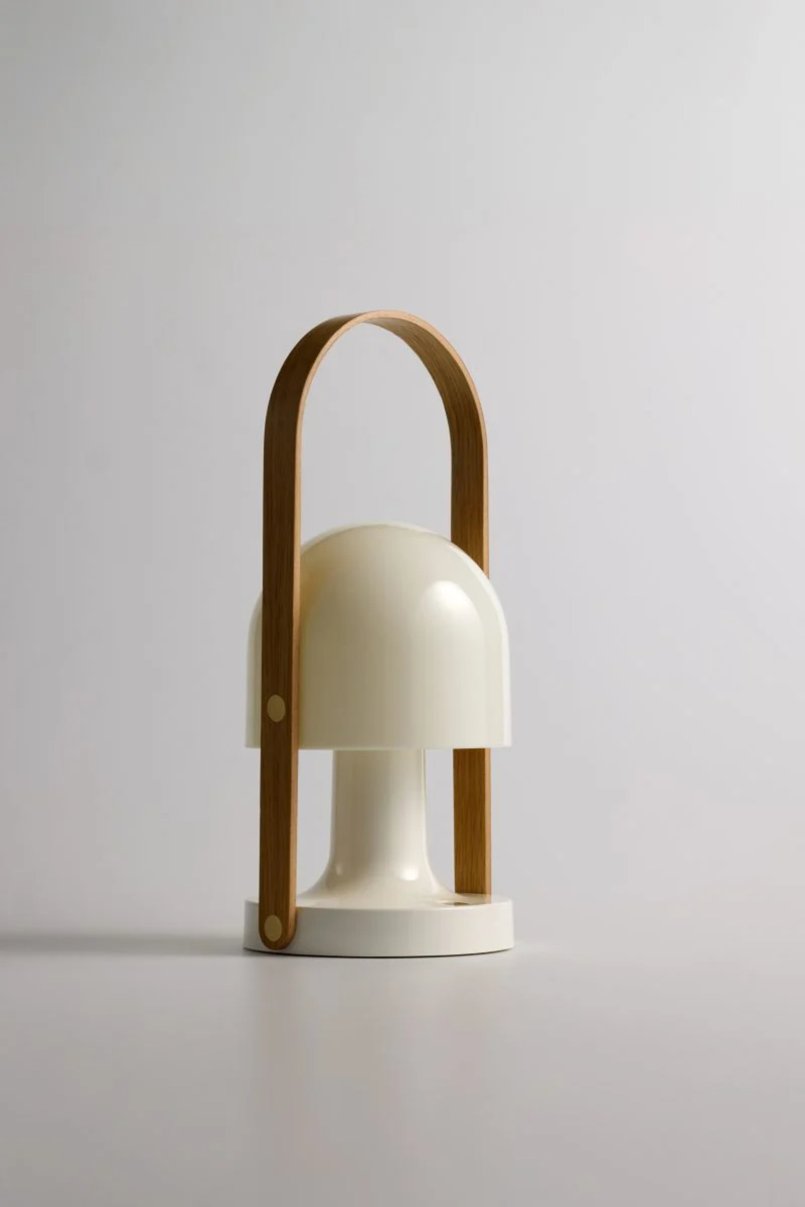 Tragbare FOLLOWME Lampe in Weiß mit Braun