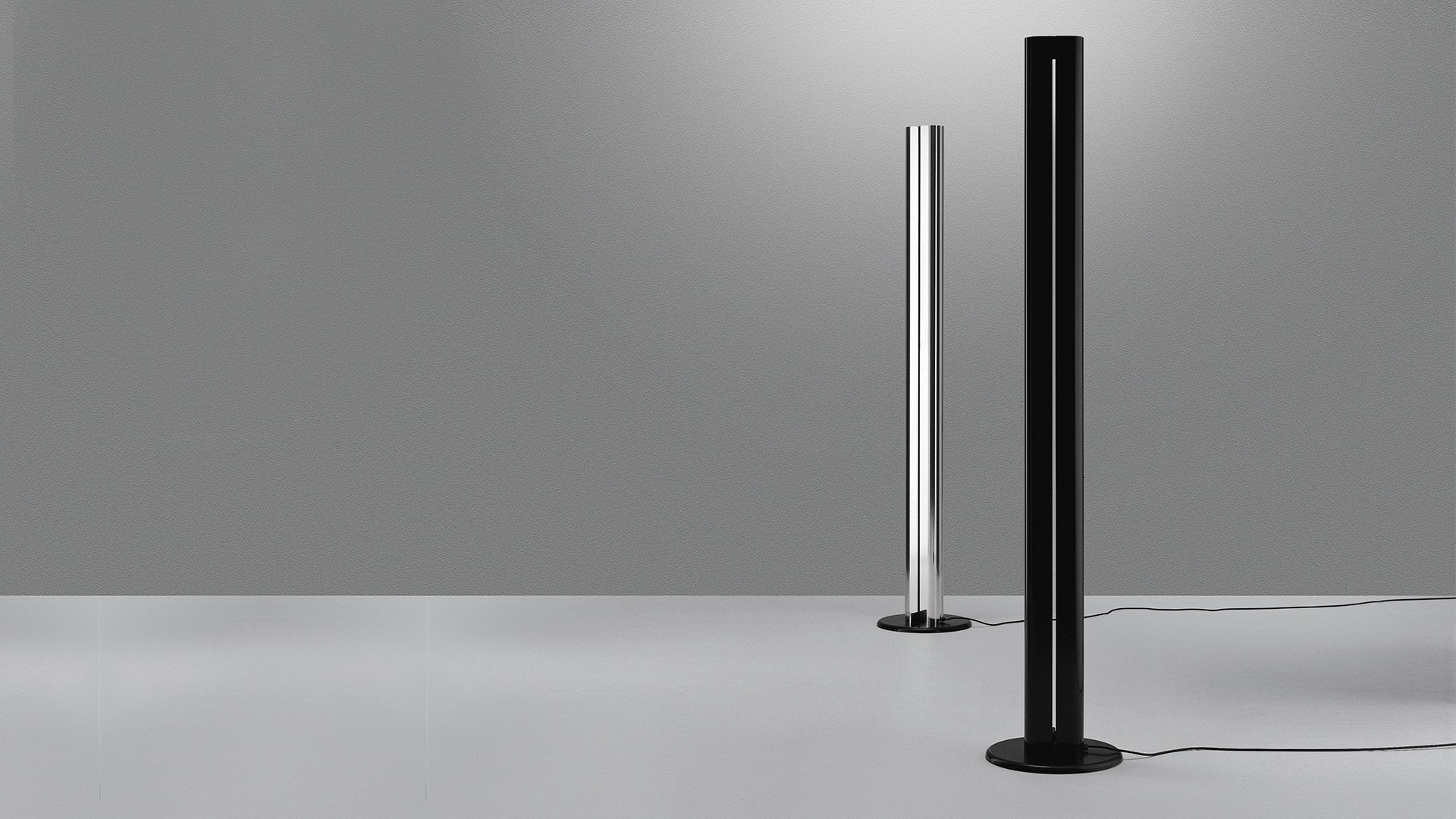 MEGARON black floor lamp