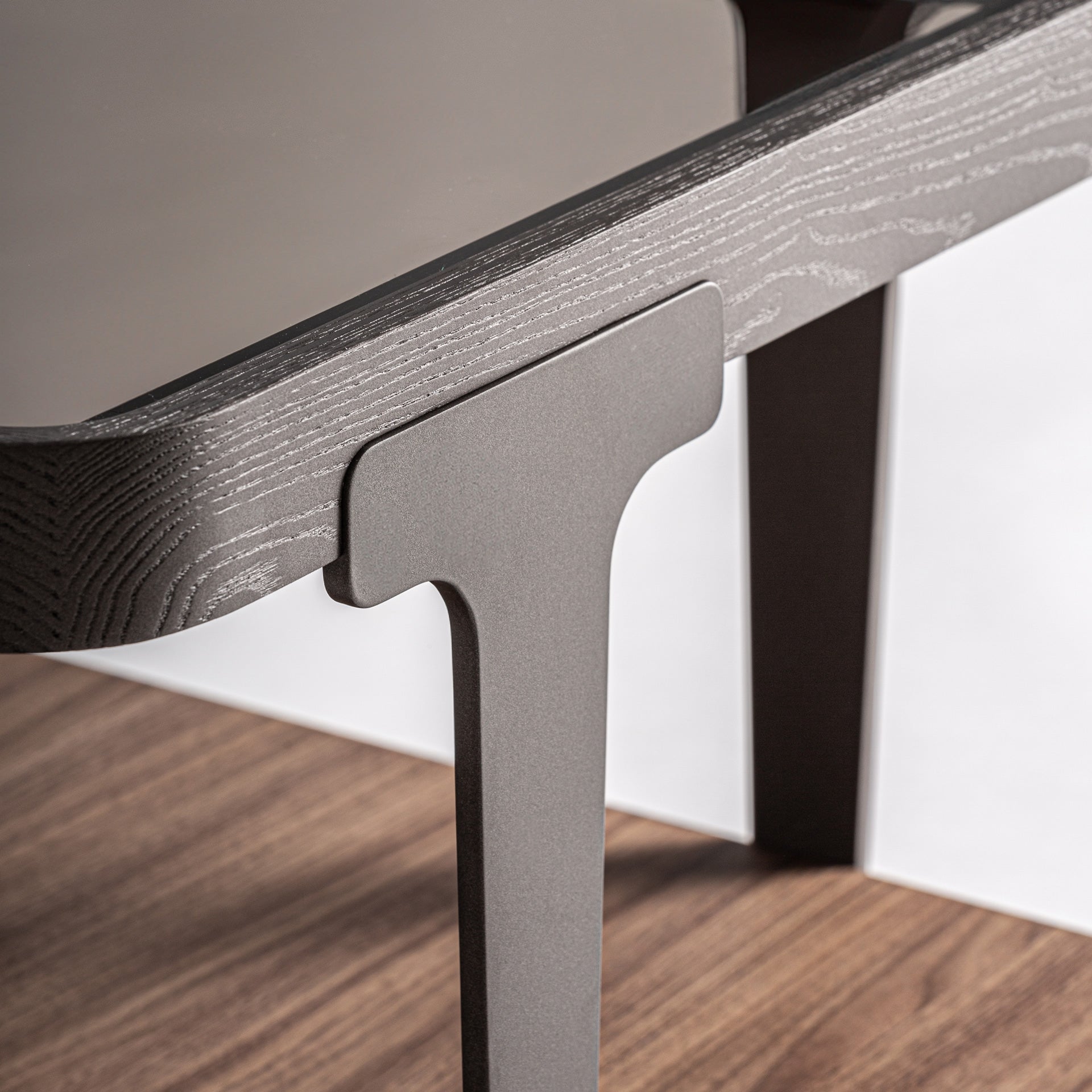 Beistelltisch GEHOFEN aus Eschenholz mit Glasplatte